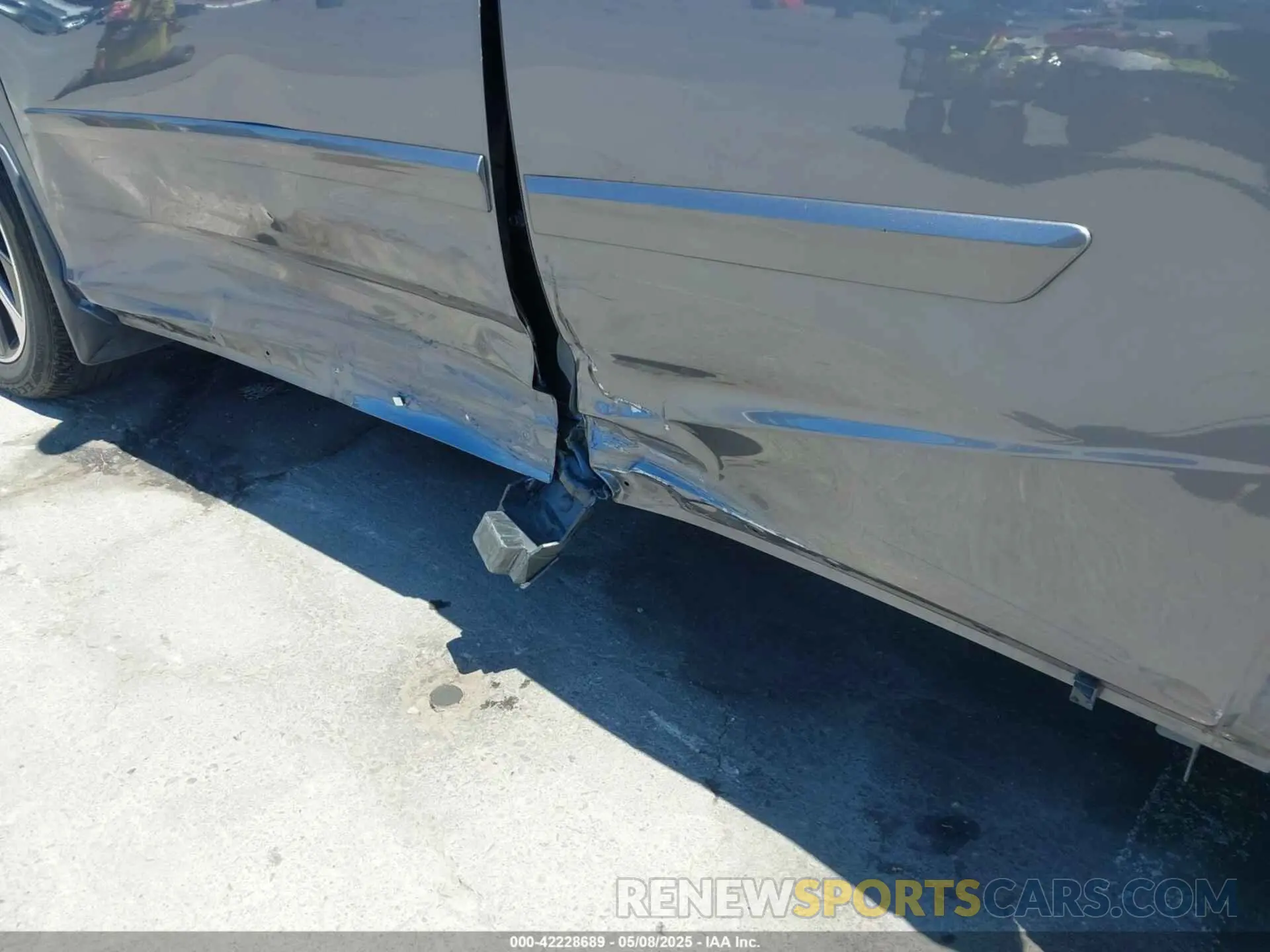 6 Photograph of a damaged car 2T2ZZMCA4KC142476 LEXUS RX 350 2019