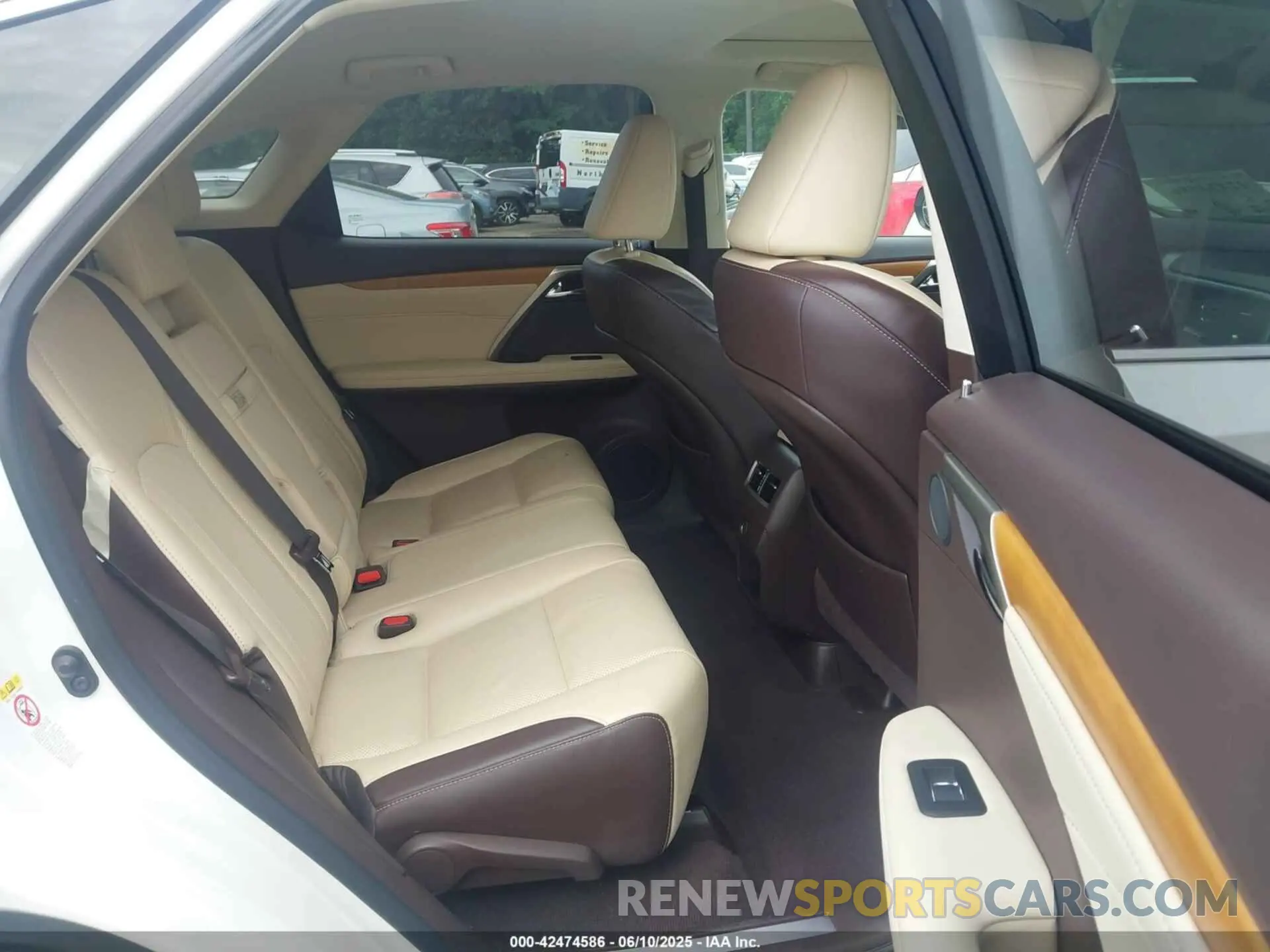 8 Photograph of a damaged car 2T2ZZMCA5KC122432 LEXUS RX 350 2019