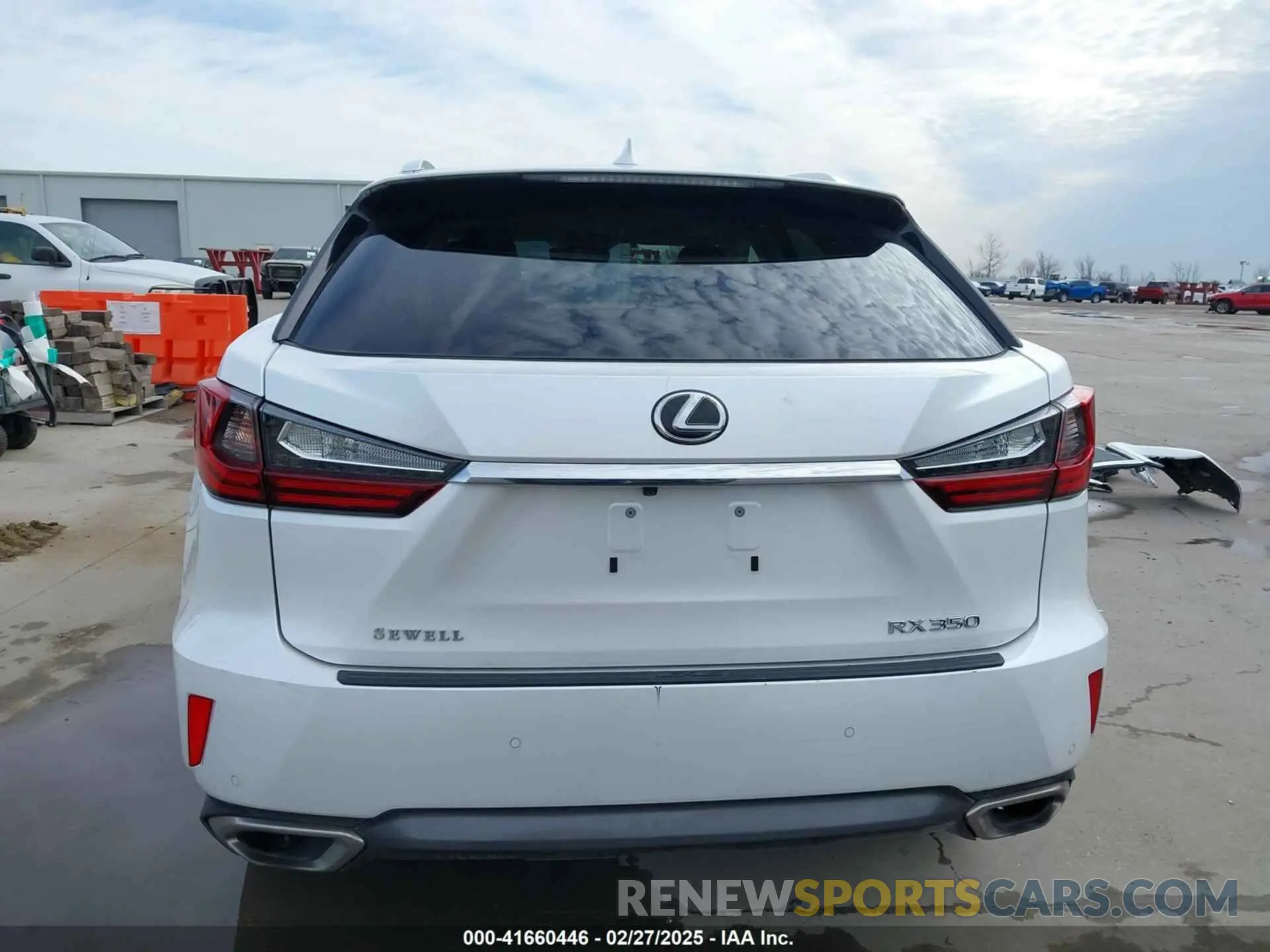17 Photograph of a damaged car 2T2ZZMCA5KC127565 LEXUS RX 350 2019