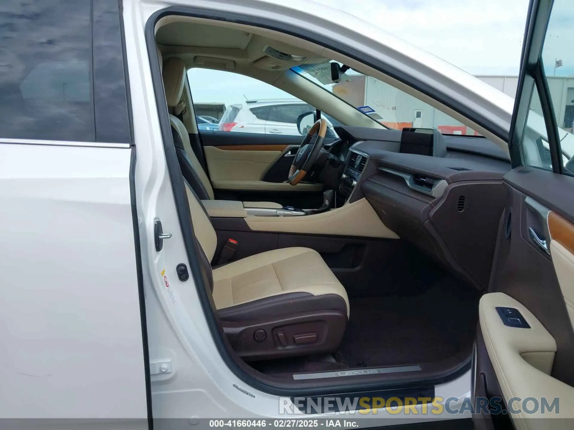 5 Photograph of a damaged car 2T2ZZMCA5KC127565 LEXUS RX 350 2019
