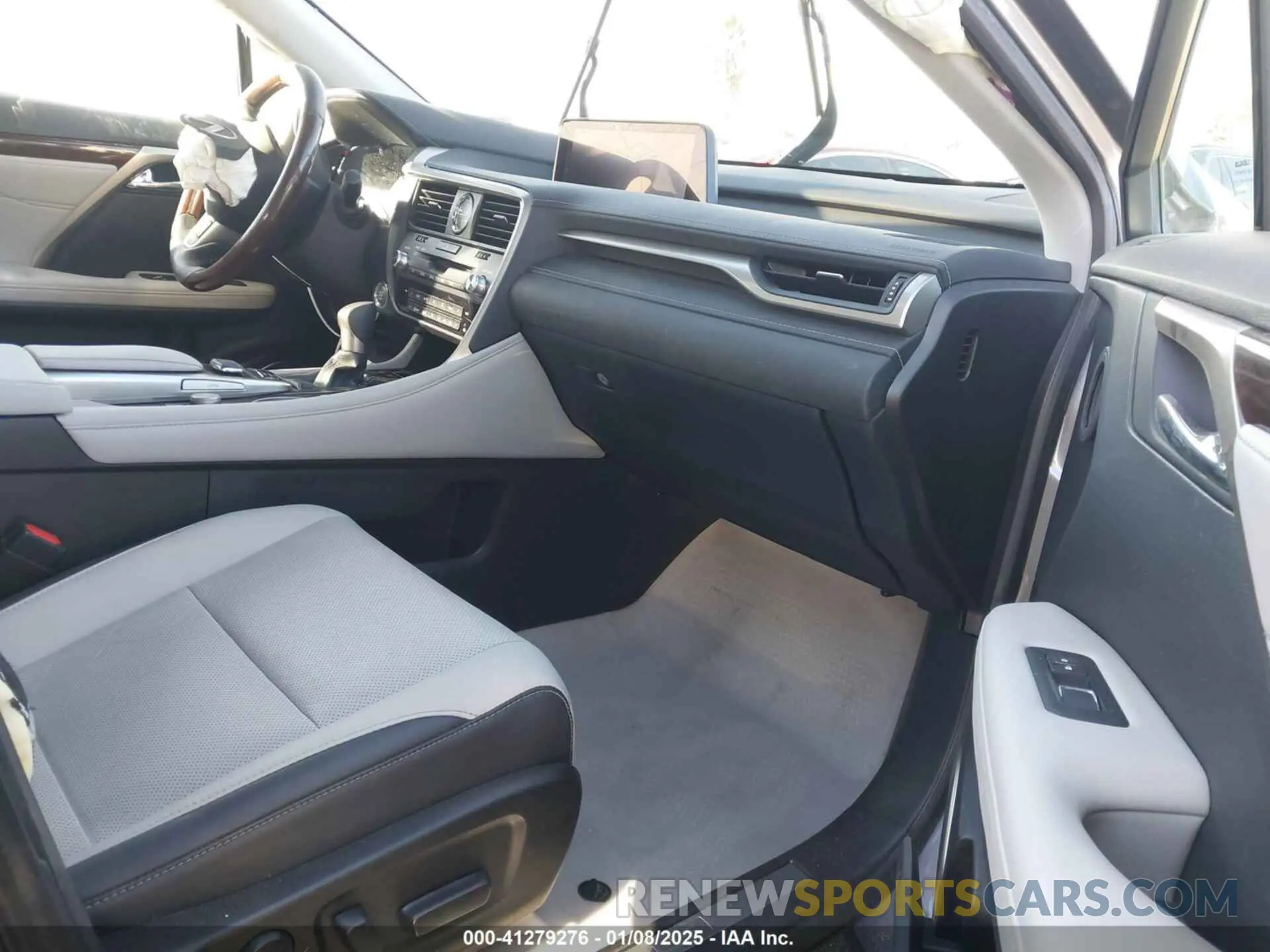 5 Photograph of a damaged car 2T2ZZMCA5KC144818 LEXUS RX 350 2019