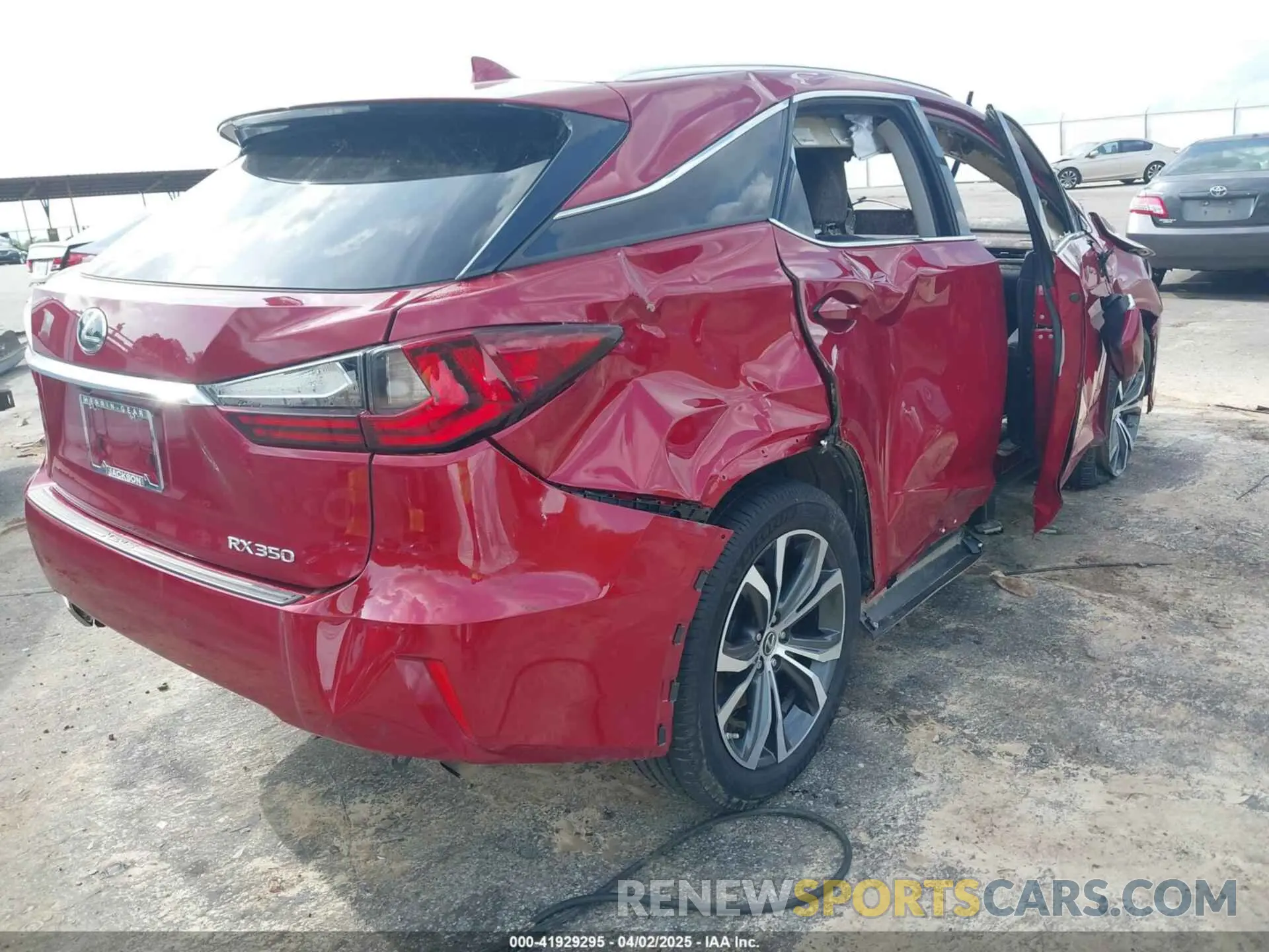 4 Photograph of a damaged car 2T2ZZMCA6KC134685 LEXUS RX 350 2019