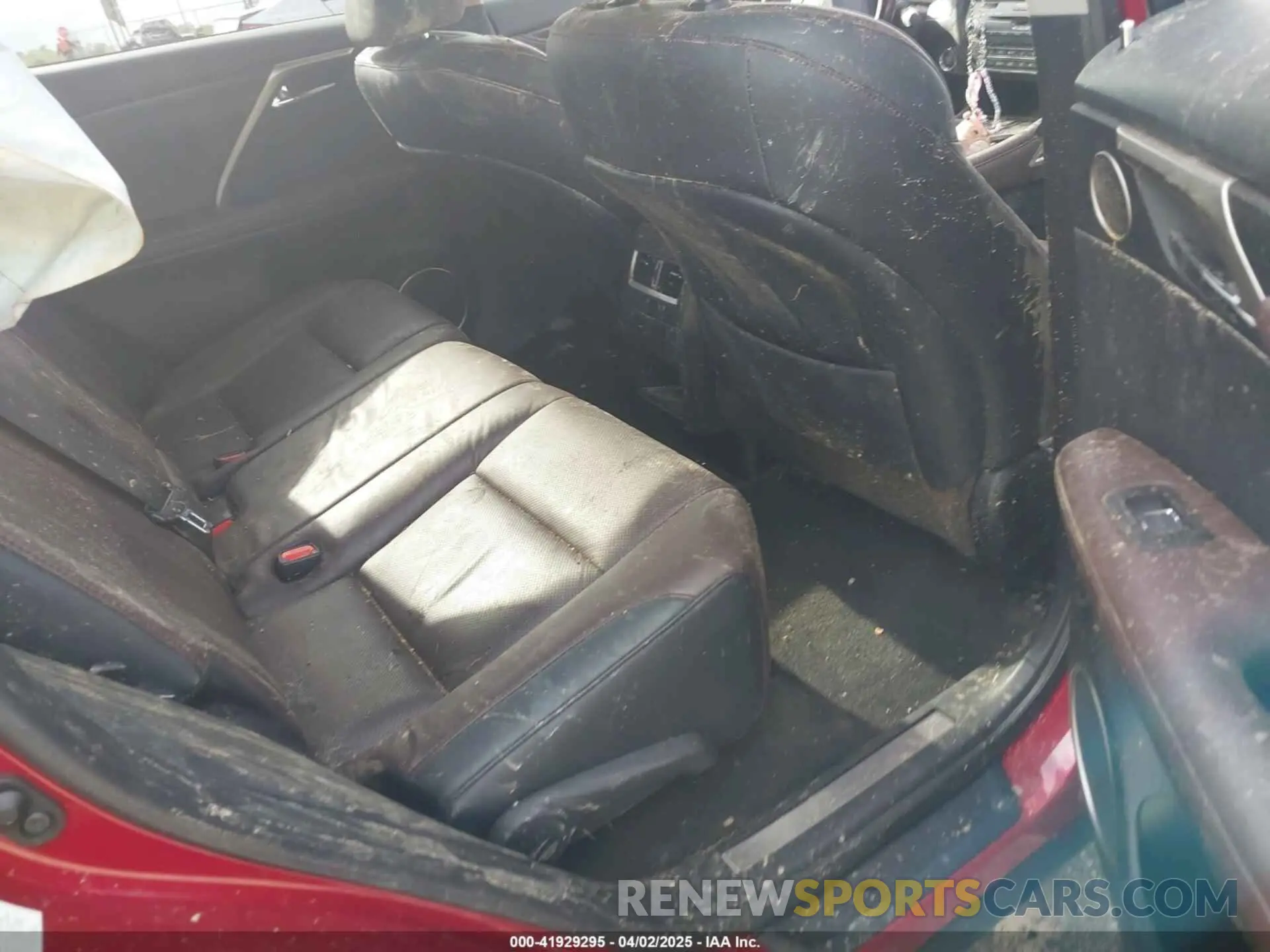 8 Photograph of a damaged car 2T2ZZMCA6KC134685 LEXUS RX 350 2019