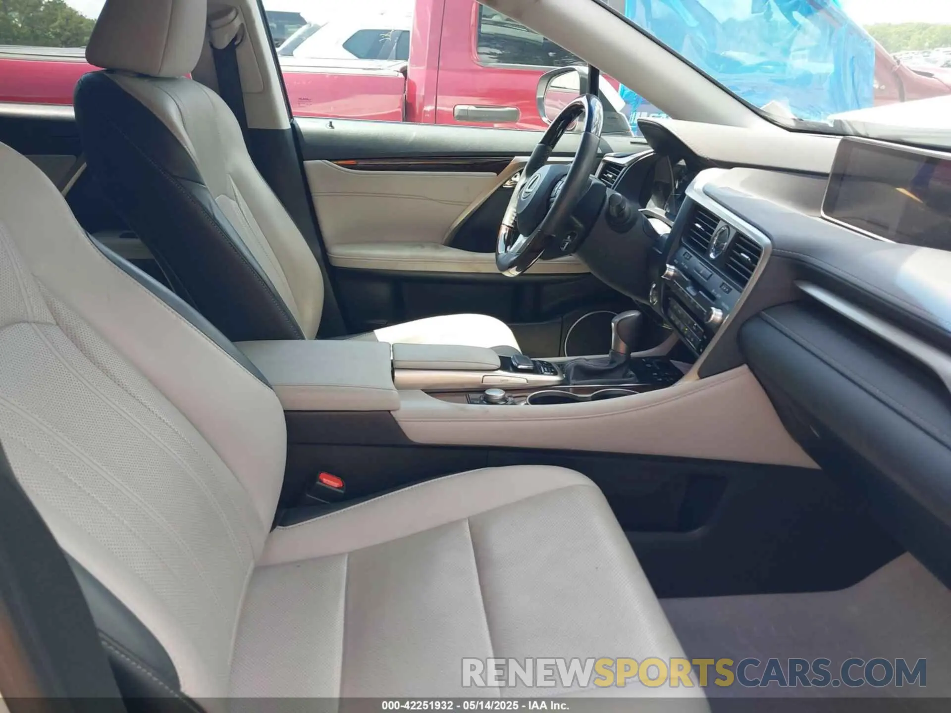 5 Photograph of a damaged car 2T2ZZMCA6KC135111 LEXUS RX 350 2019