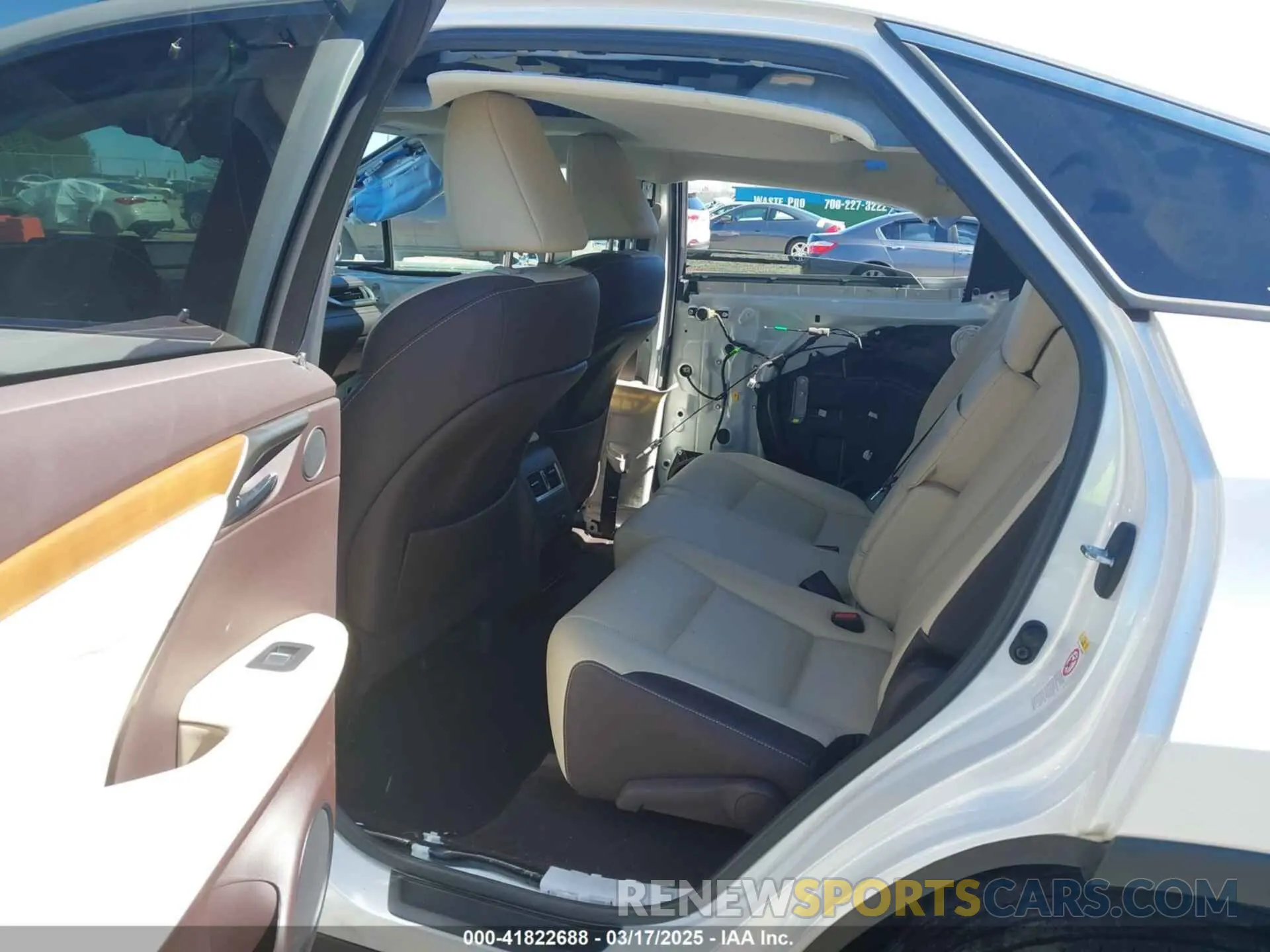 8 Photograph of a damaged car 2T2ZZMCA7KC125090 LEXUS RX 350 2019