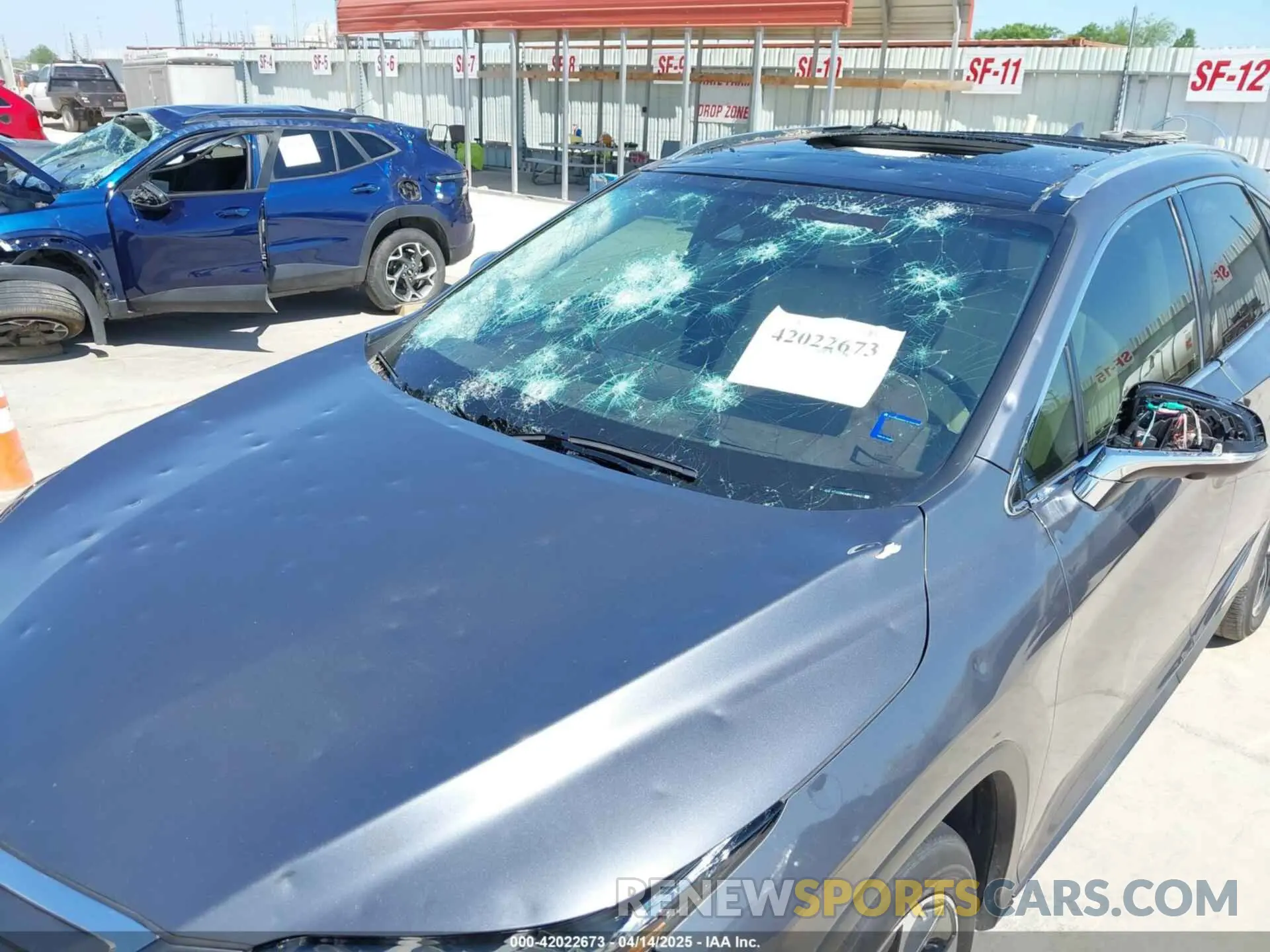 6 Photograph of a damaged car 2T2ZZMCA8KC149401 LEXUS RX 350 2019