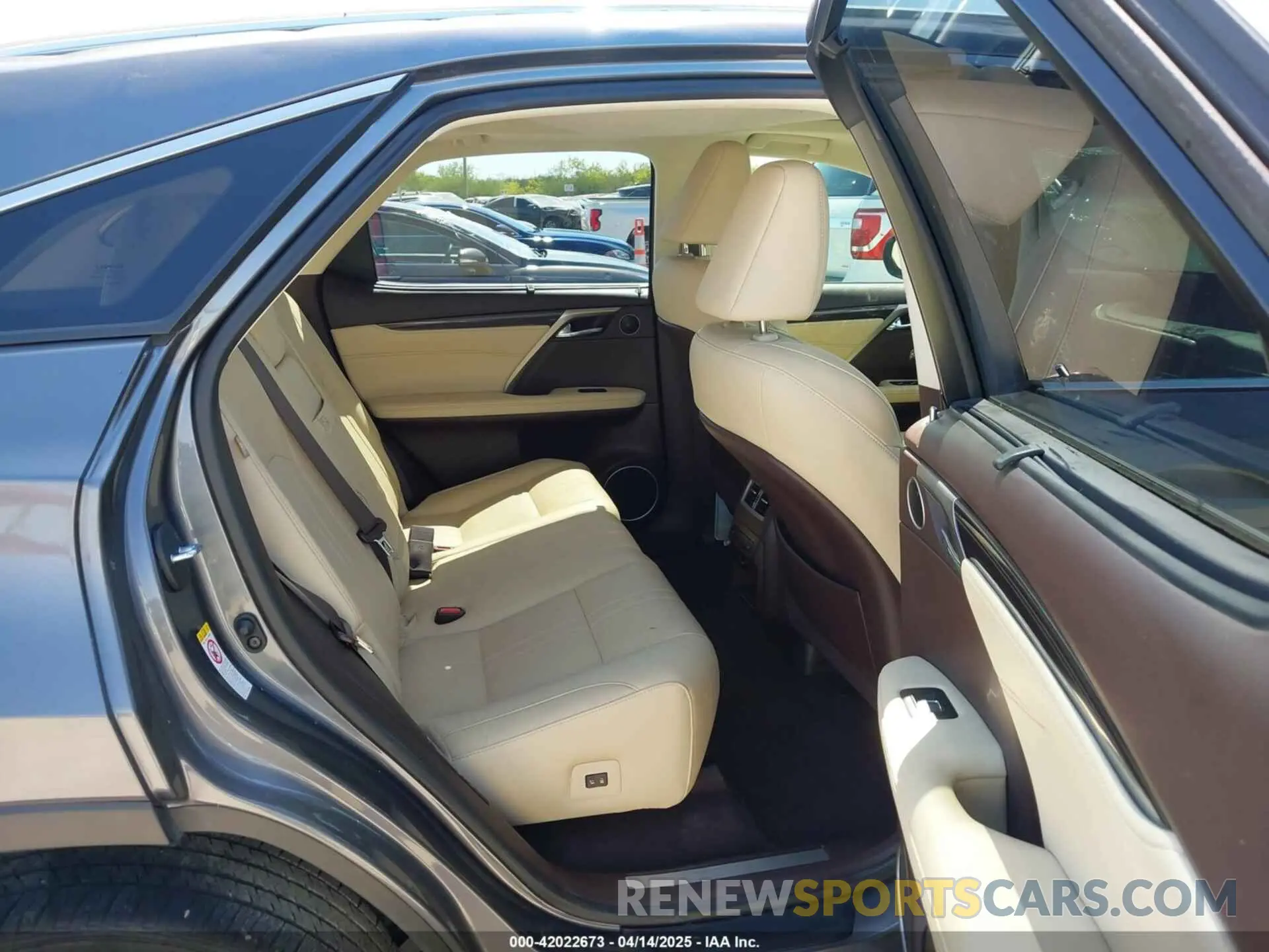 8 Photograph of a damaged car 2T2ZZMCA8KC149401 LEXUS RX 350 2019