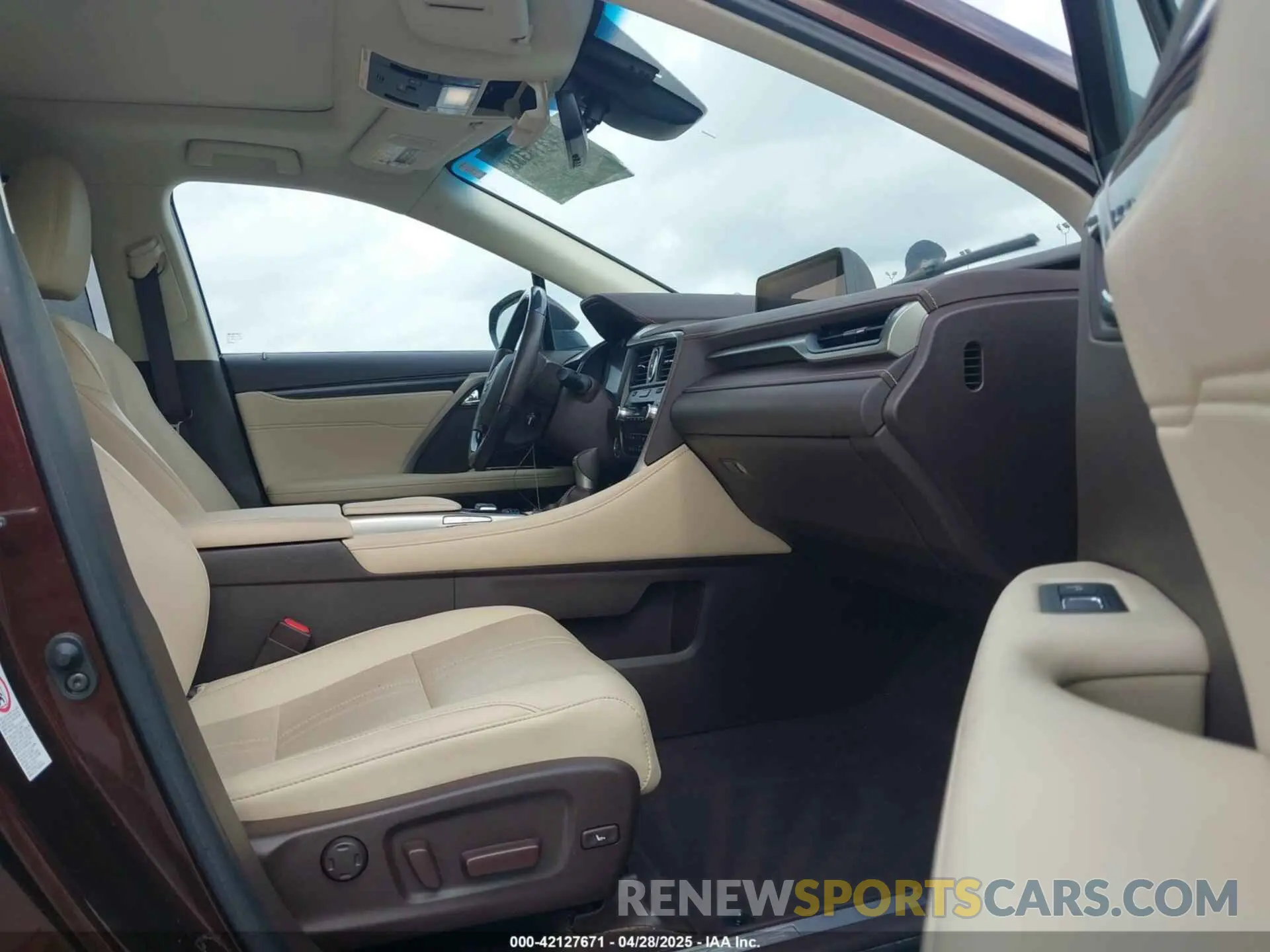5 Photograph of a damaged car 2T2ZZMCAXKC128405 LEXUS RX 350 2019