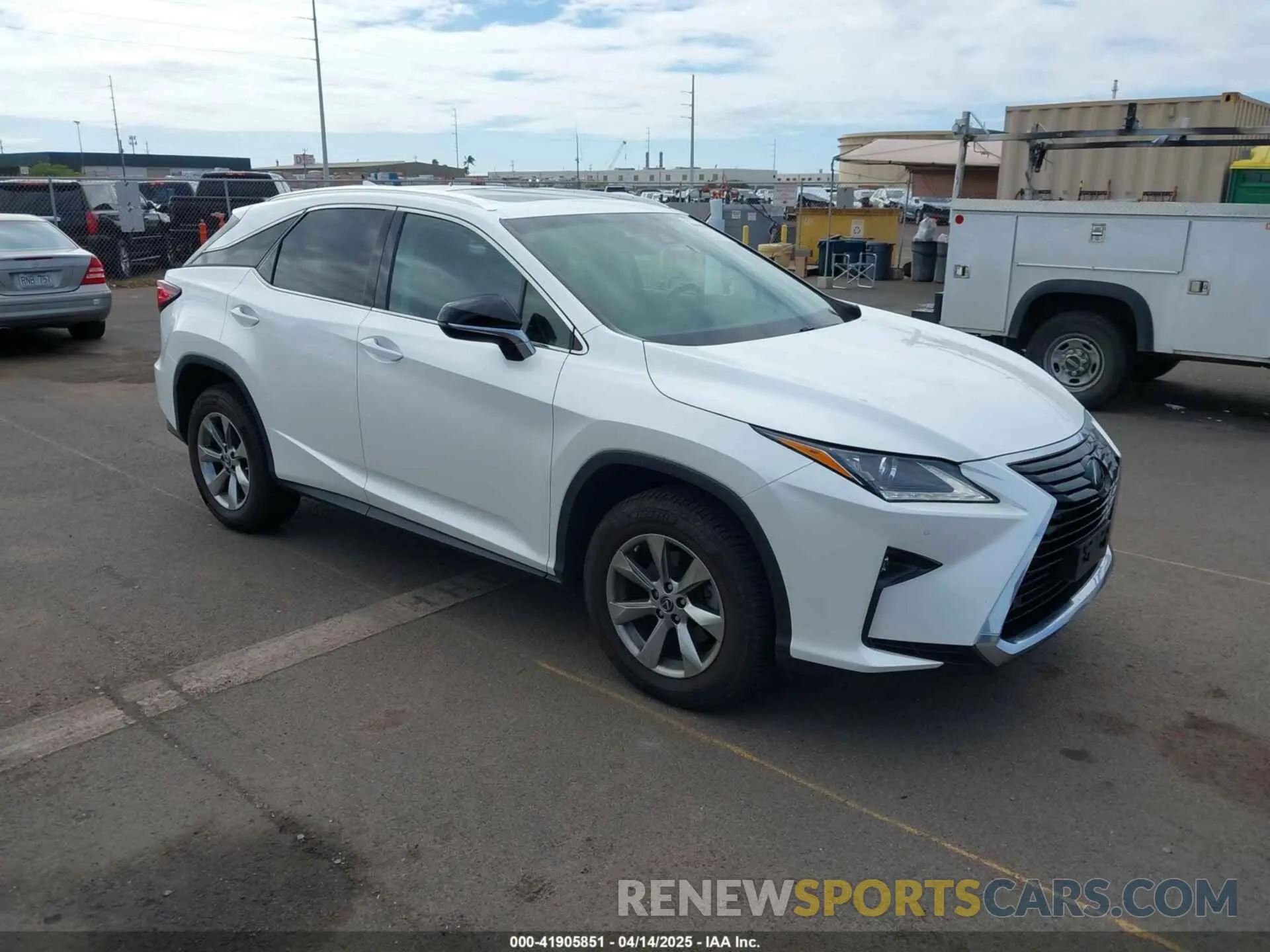 1 Photograph of a damaged car JTJBZMCA6K2045071 LEXUS RX 350 2019