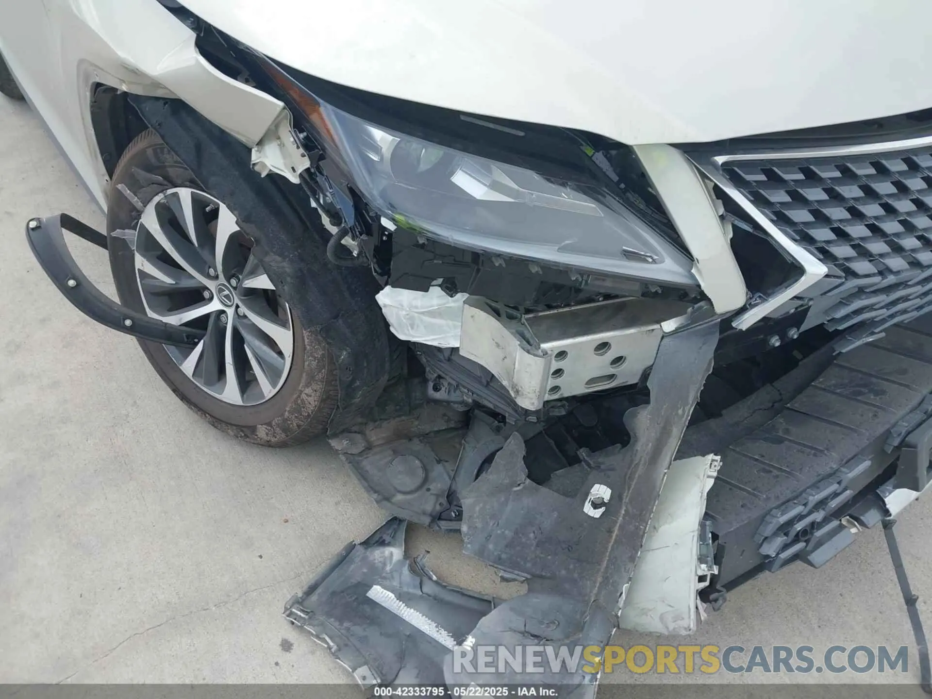 6 Photograph of a damaged car 2T2AZMAA8LC151876 LEXUS RX 350 2020