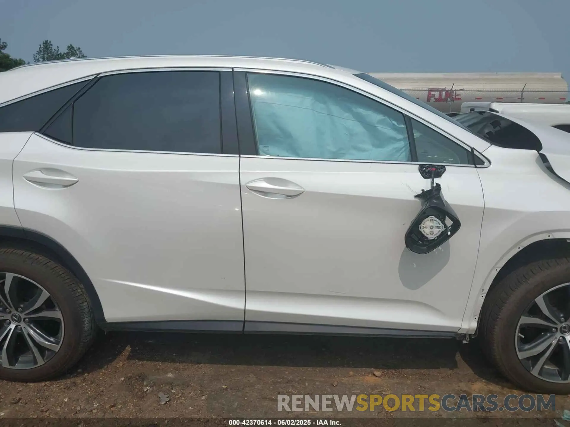 14 Photograph of a damaged car 2T2HZMAA1LC161874 LEXUS RX 350 2020