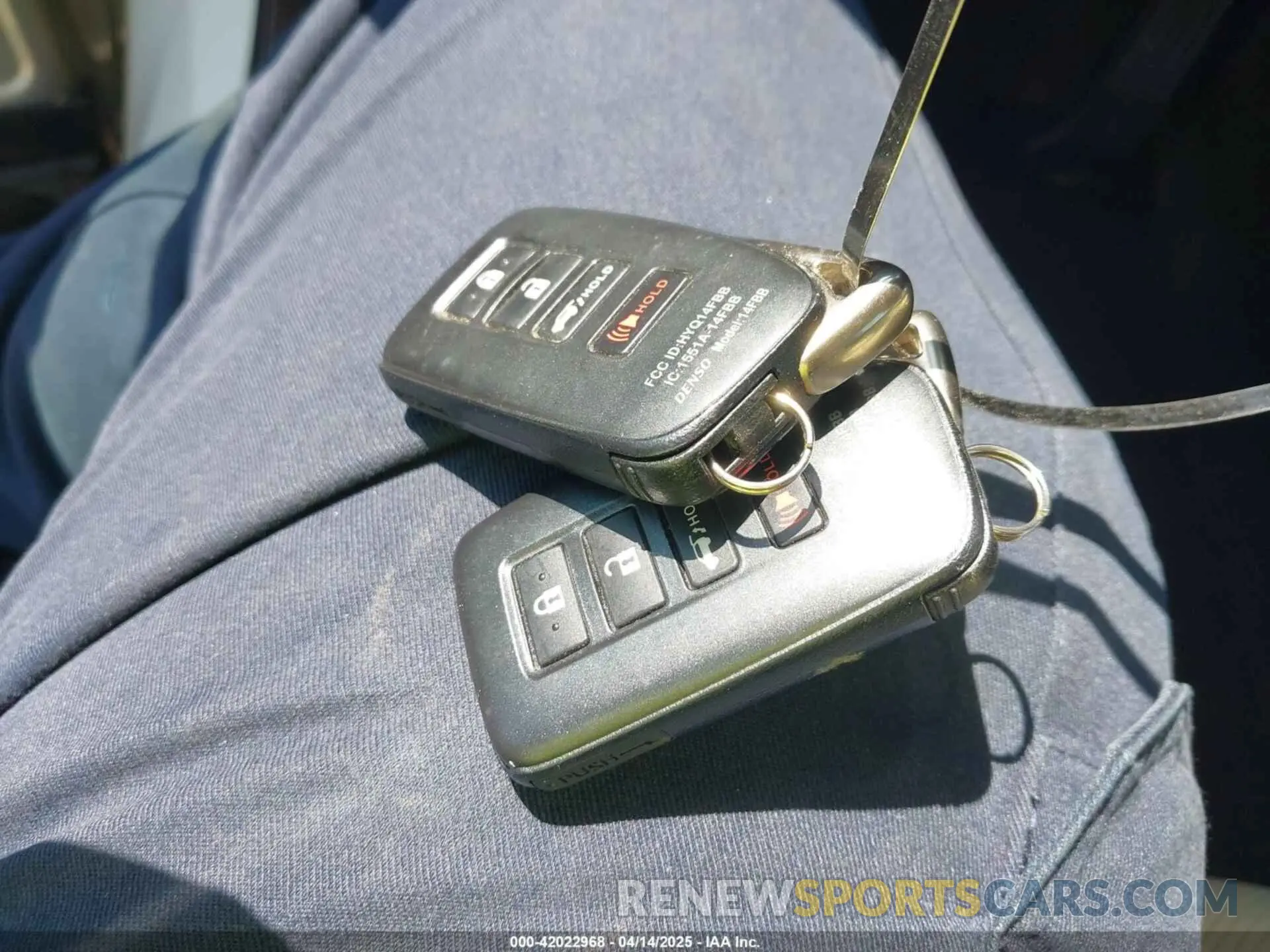 11 Photograph of a damaged car 2T2HZMAA2LC155128 LEXUS RX 350 2020