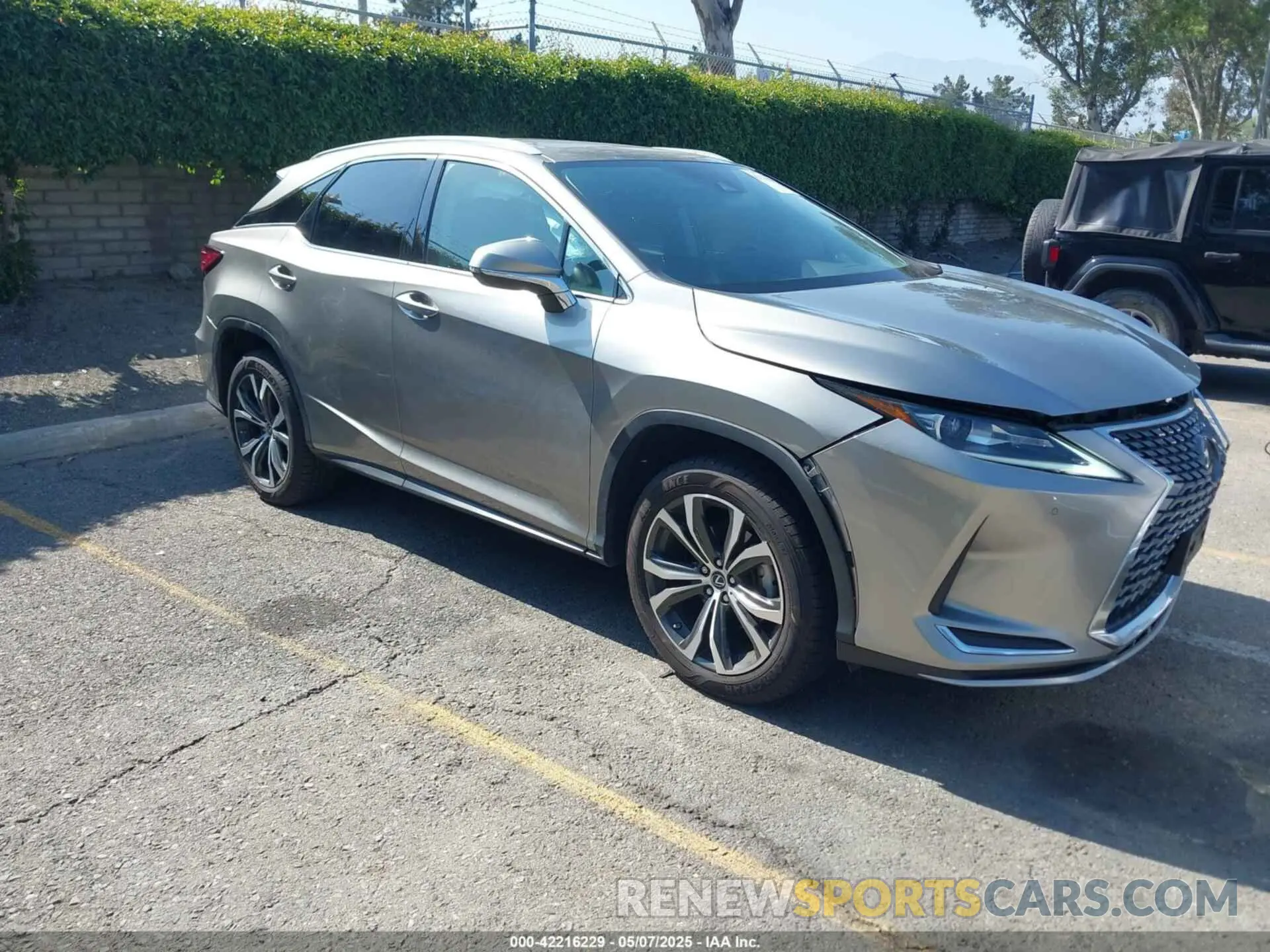 1 Photograph of a damaged car 2T2HZMAA3LC152884 LEXUS RX 350 2020