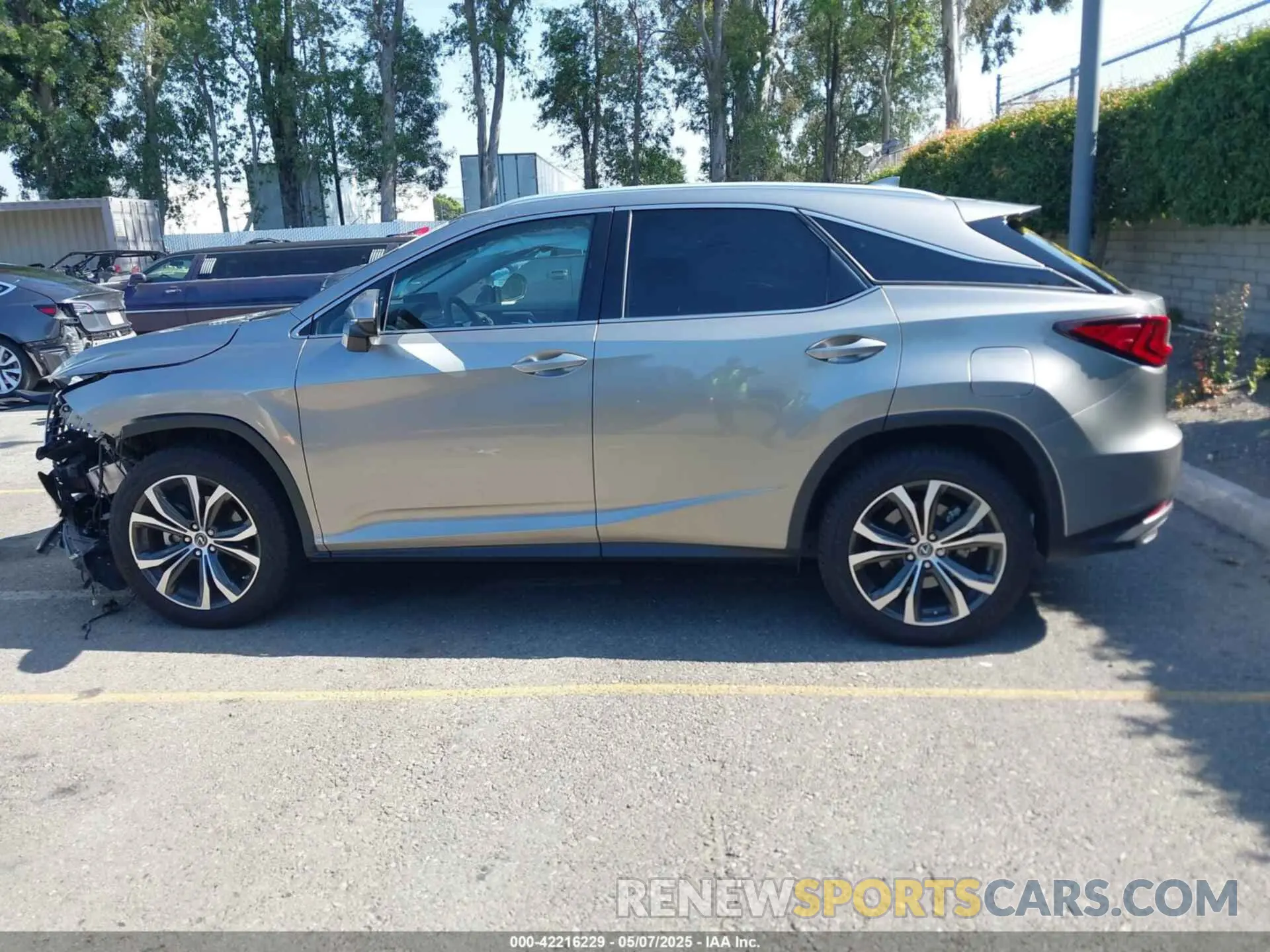 14 Photograph of a damaged car 2T2HZMAA3LC152884 LEXUS RX 350 2020