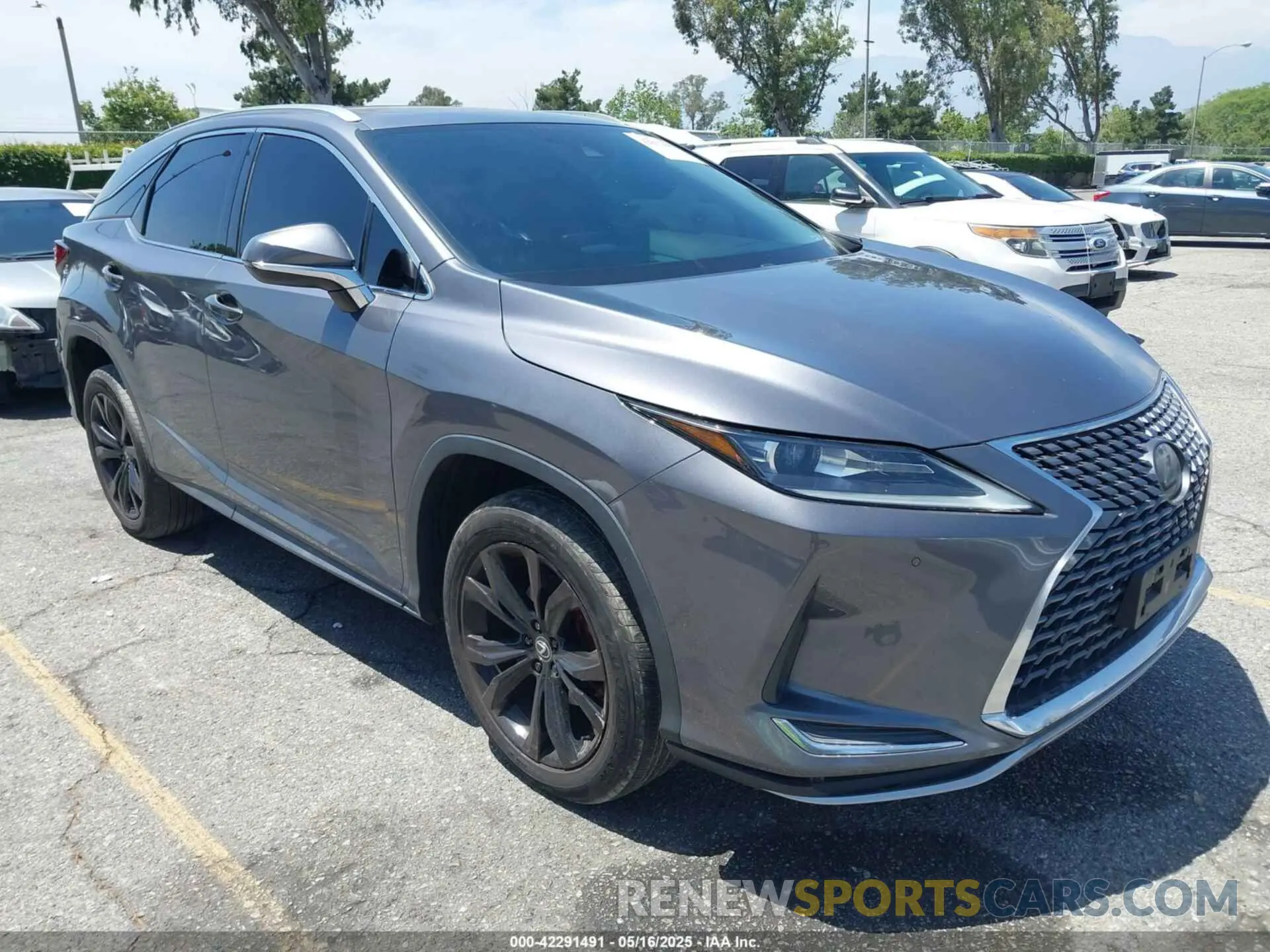 1 Photograph of a damaged car 2T2HZMAAXLC167978 LEXUS RX 350 2020
