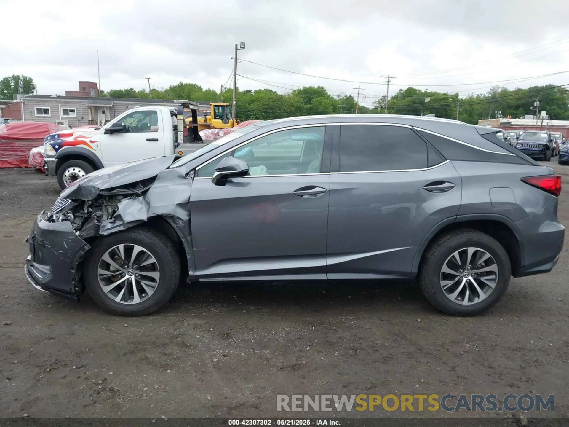 17 Photograph of a damaged car 2T2HZMDA7LC227405 LEXUS RX 350 2020