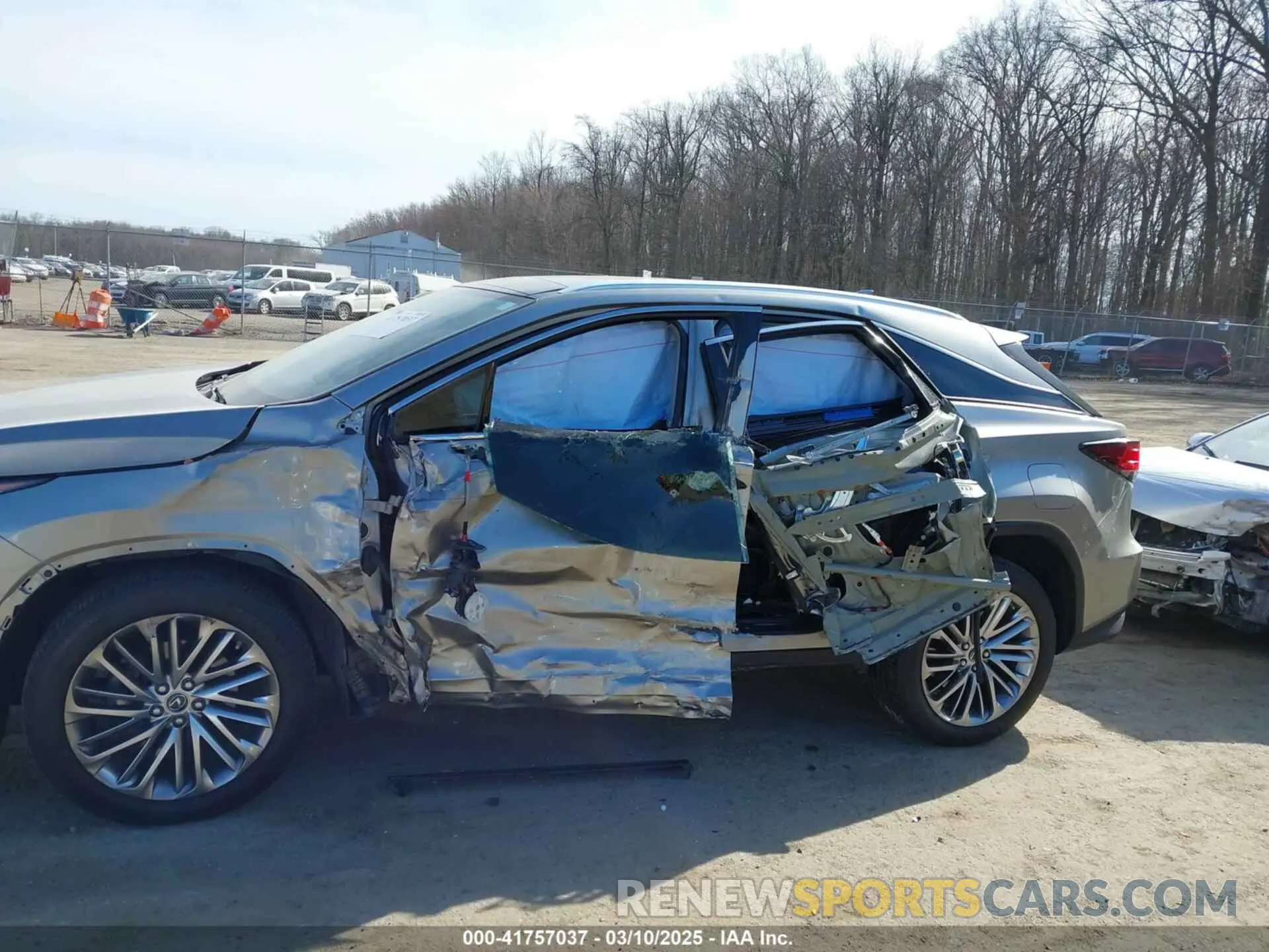 6 Photograph of a damaged car 2T2JZMDA8LC248183 LEXUS RX 350 2020