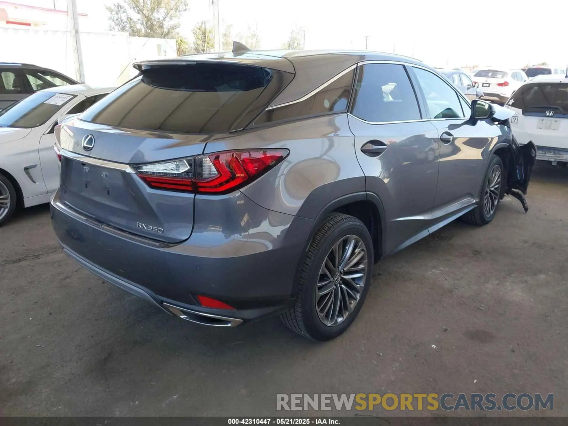 4 Photograph of a damaged car 2T2JZMDA9LC217072 LEXUS RX 350 2020