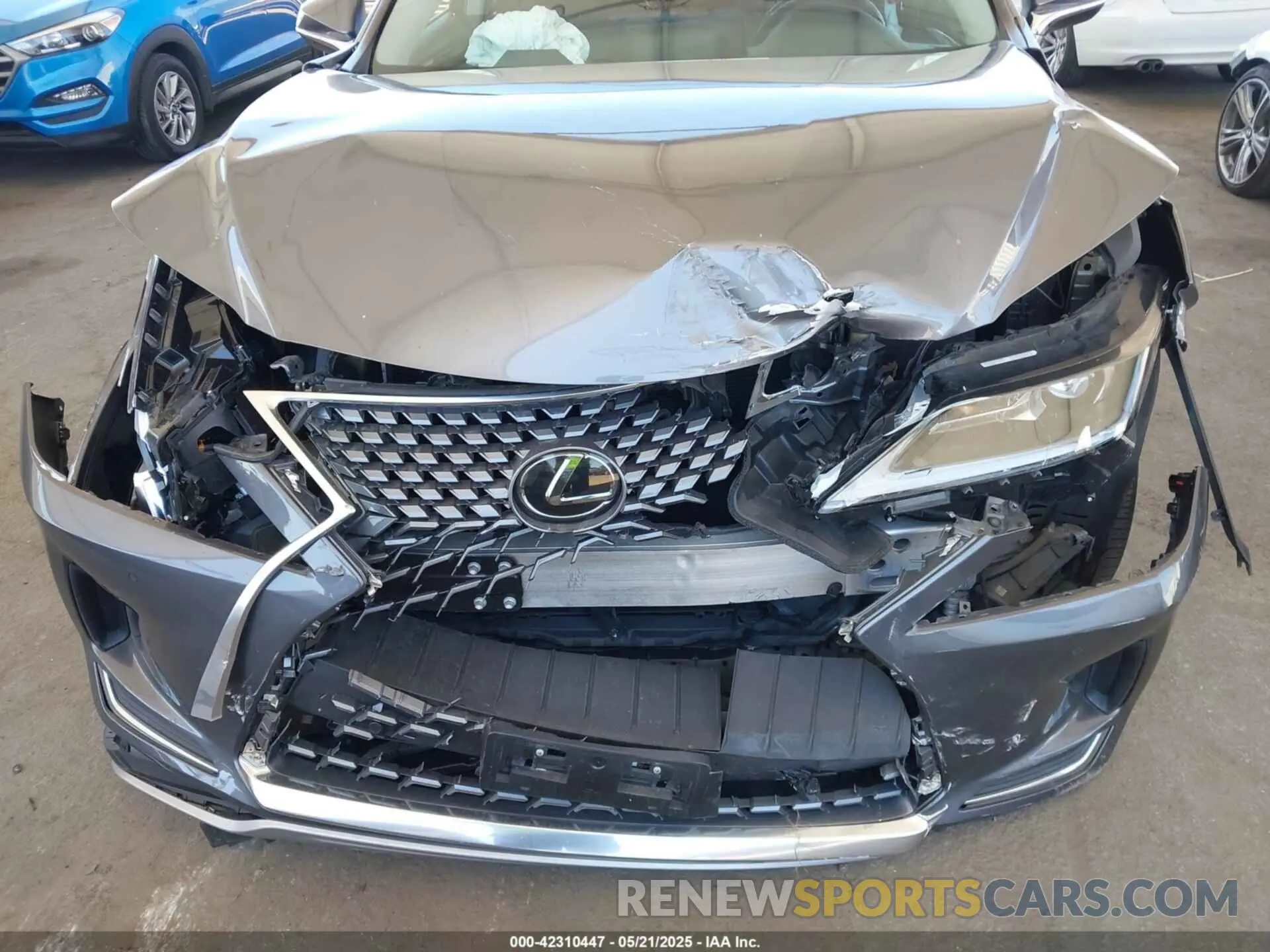 6 Photograph of a damaged car 2T2JZMDA9LC217072 LEXUS RX 350 2020