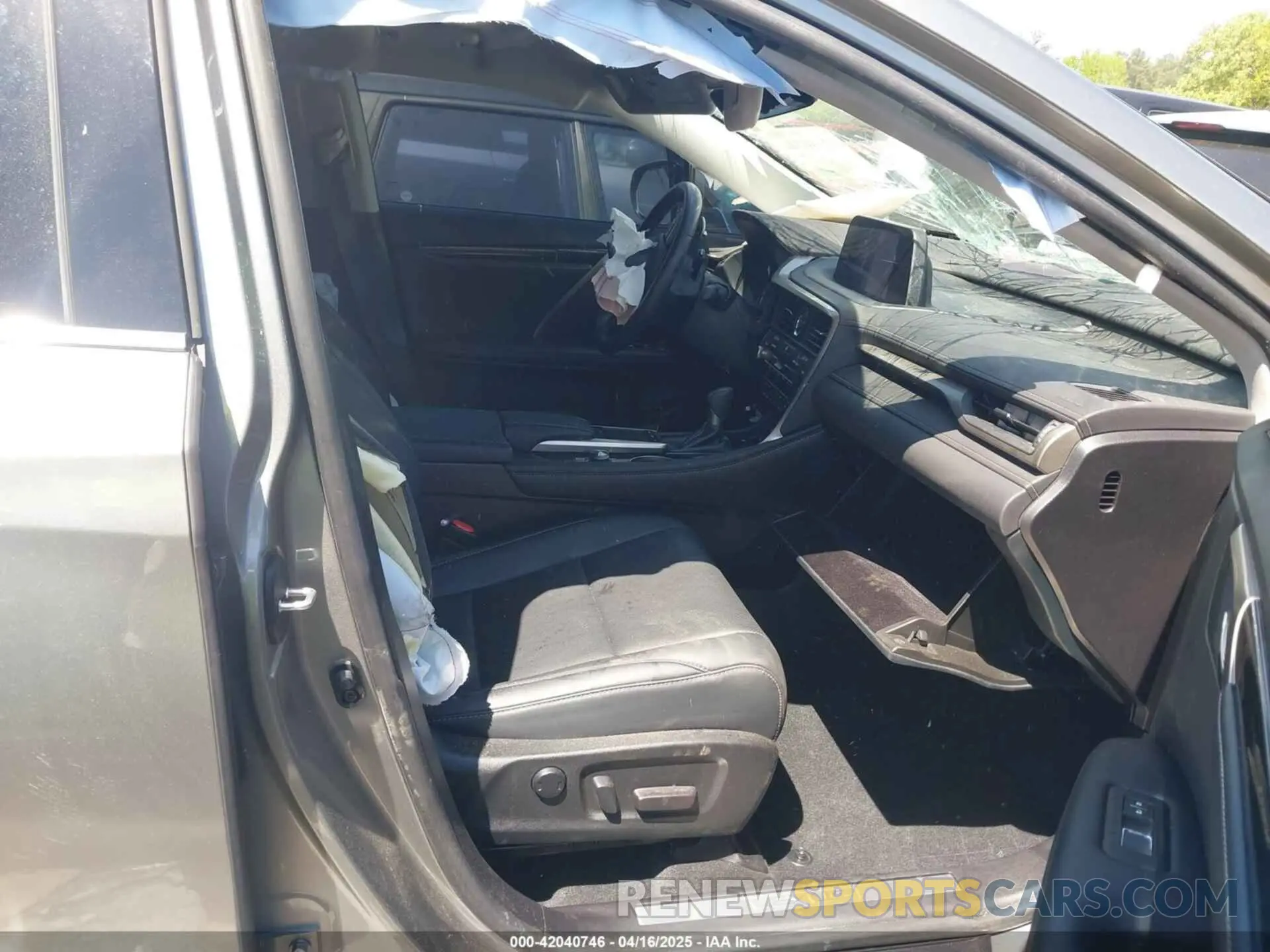 5 Photograph of a damaged car 2T2AZMAA0MC212980 LEXUS RX 350 2021