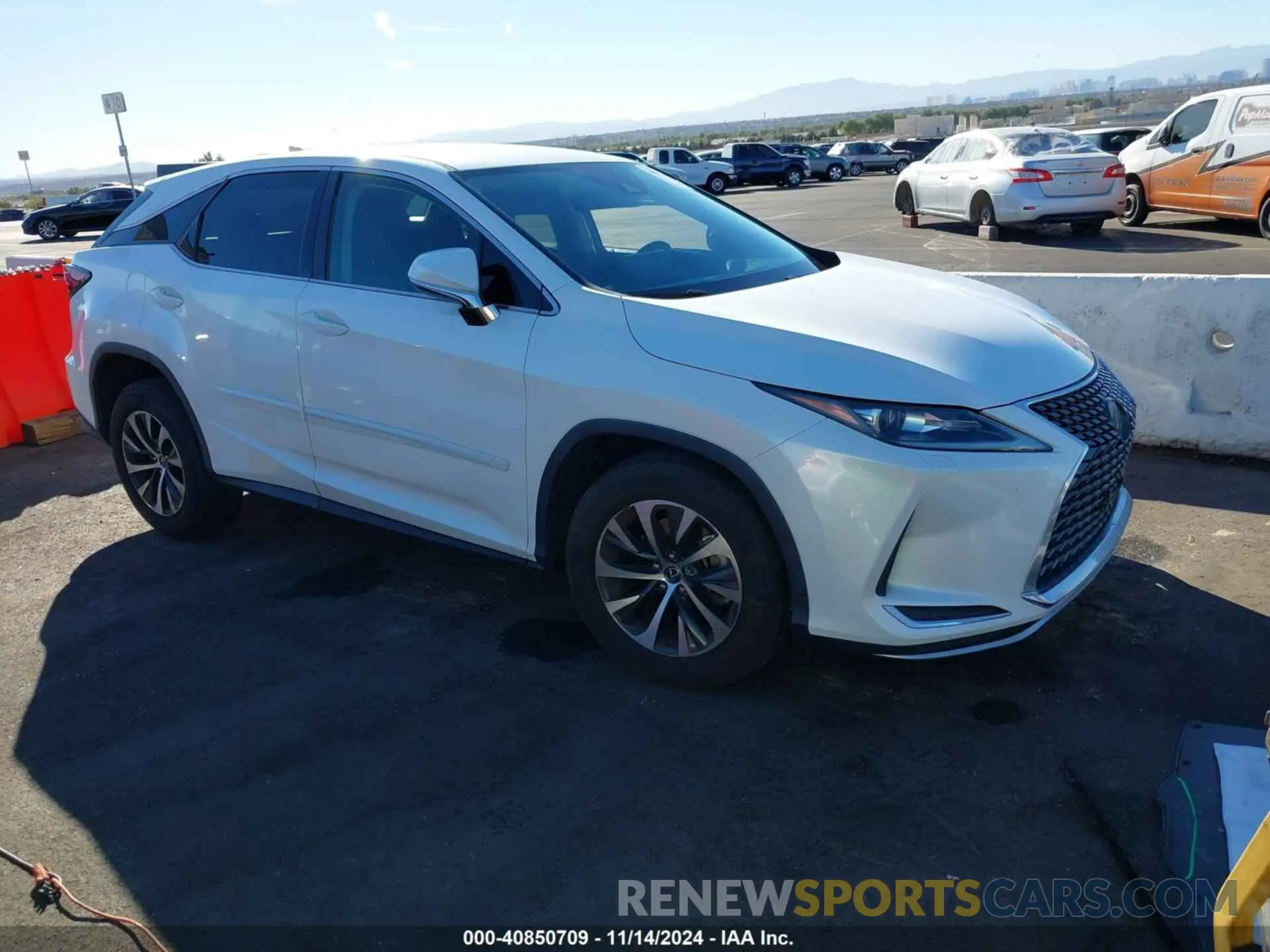 1 Photograph of a damaged car 2T2AZMDA8MC266751 LEXUS RX 350 2021