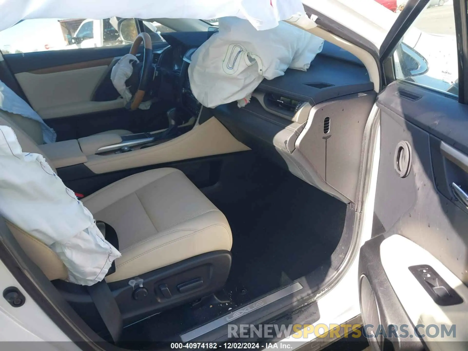 5 Photograph of a damaged car 2T2HZMAA7MC184657 LEXUS RX 350 2021