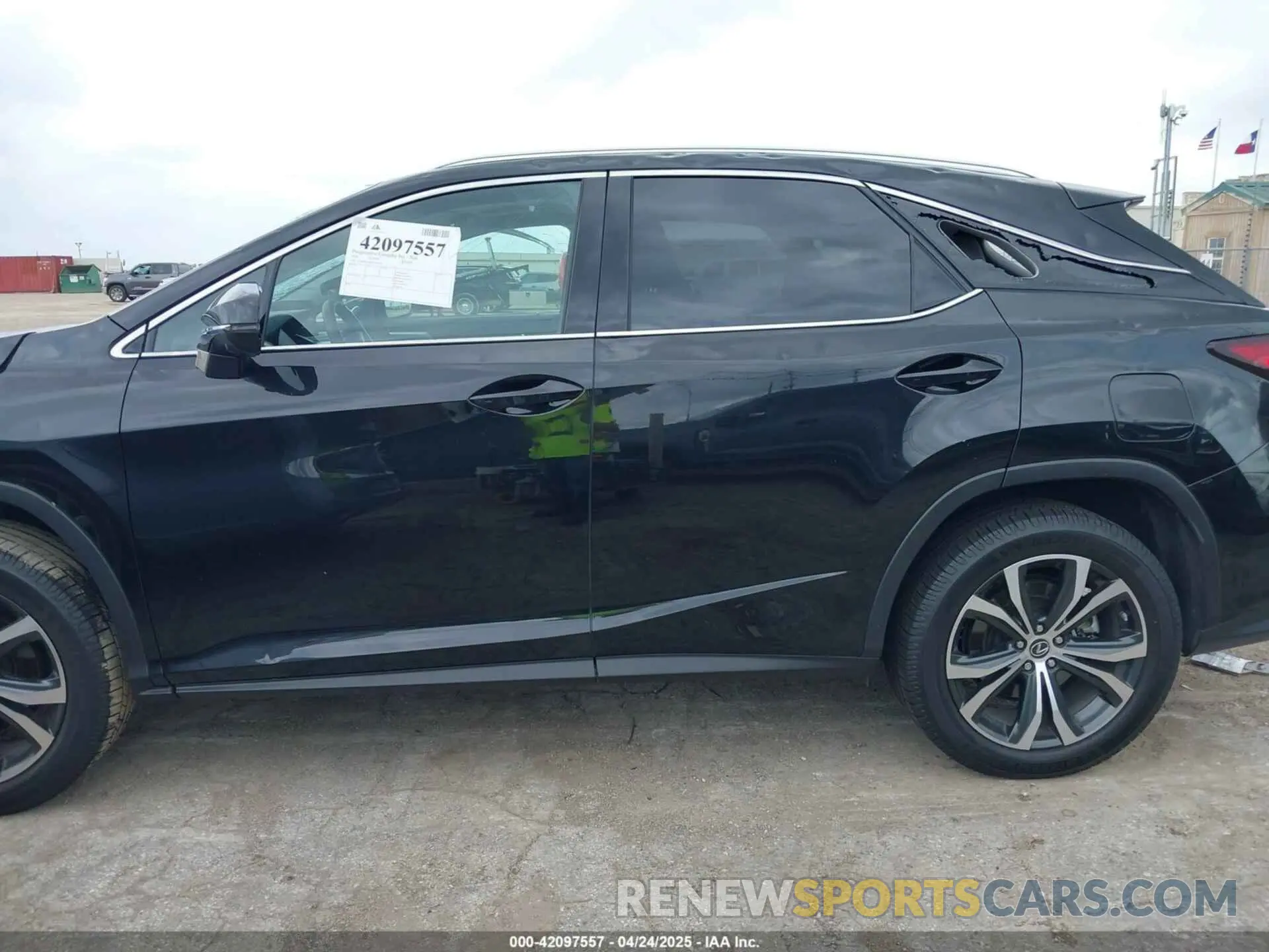 14 Photograph of a damaged car 2T2HZMAA8MC183615 LEXUS RX 350 2021