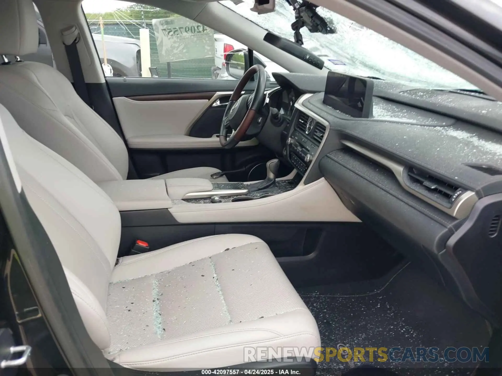 5 Photograph of a damaged car 2T2HZMAA8MC183615 LEXUS RX 350 2021