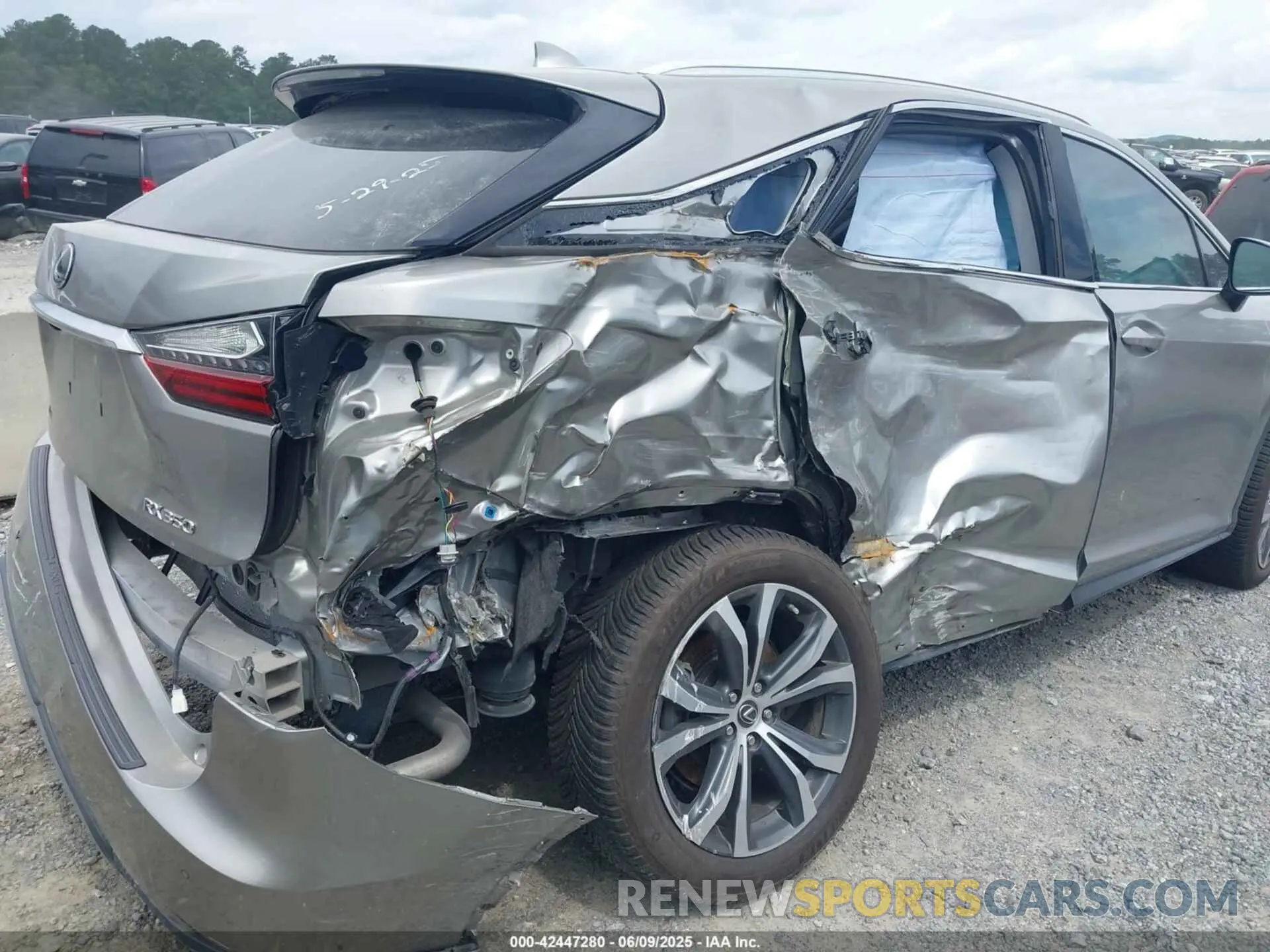 6 Photograph of a damaged car 2T2HZMAA9MC208487 LEXUS RX 350 2021