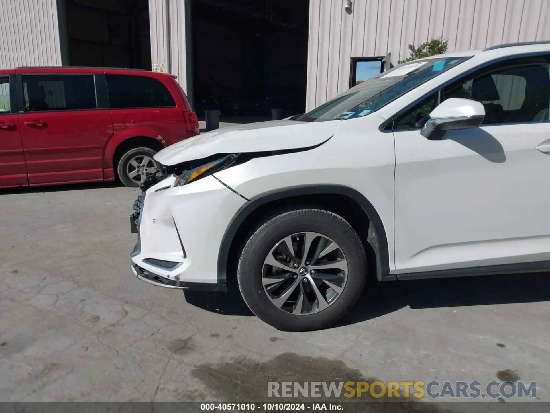 18 Photograph of a damaged car 2T2HZMDA5MC290682 LEXUS RX 350 2021
