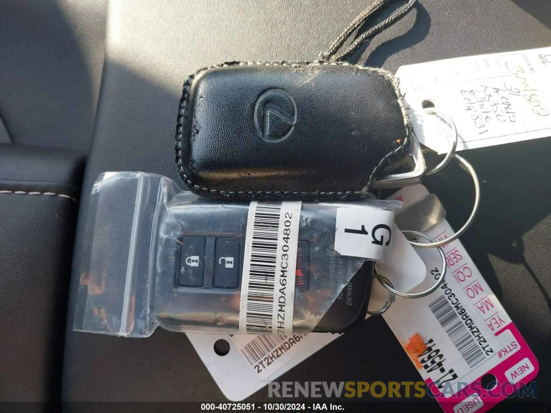 11 Photograph of a damaged car 2T2HZMDA6MC304802 LEXUS RX 350 2021