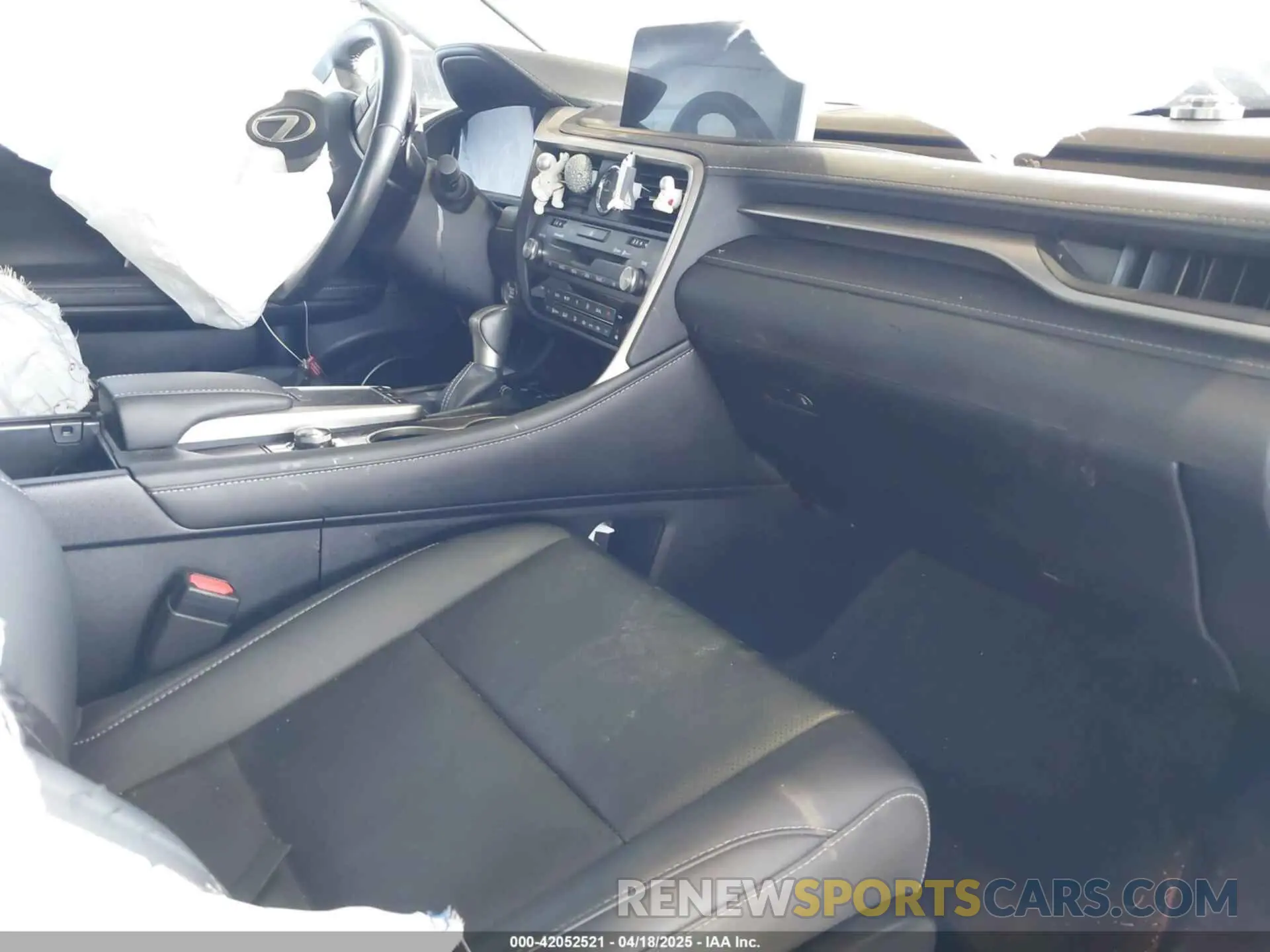 5 Photograph of a damaged car 2T2HZMDA9MC305457 LEXUS RX 350 2021