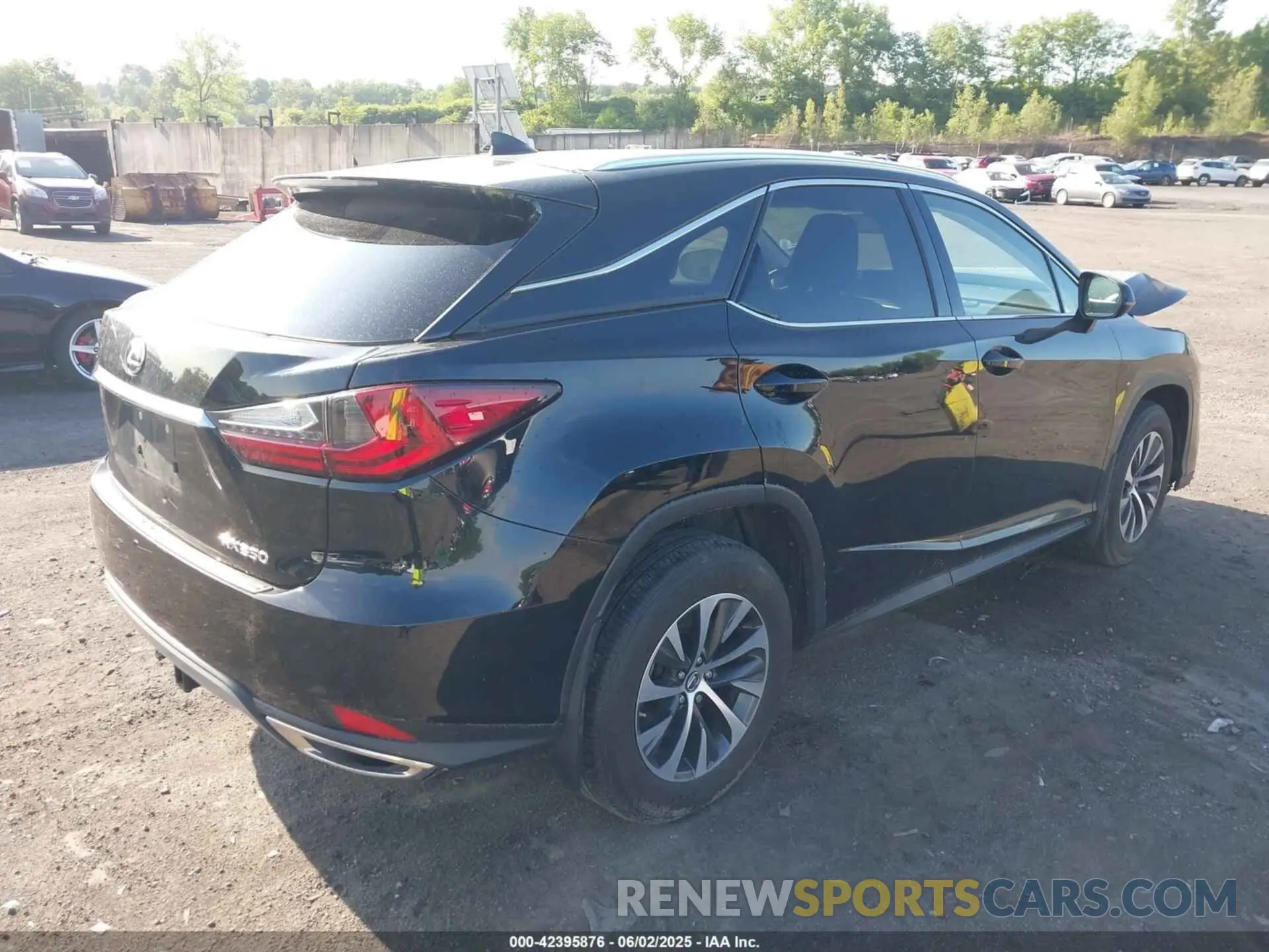 4 Photograph of a damaged car 2T2HZMDAXMC293724 LEXUS RX 350 2021