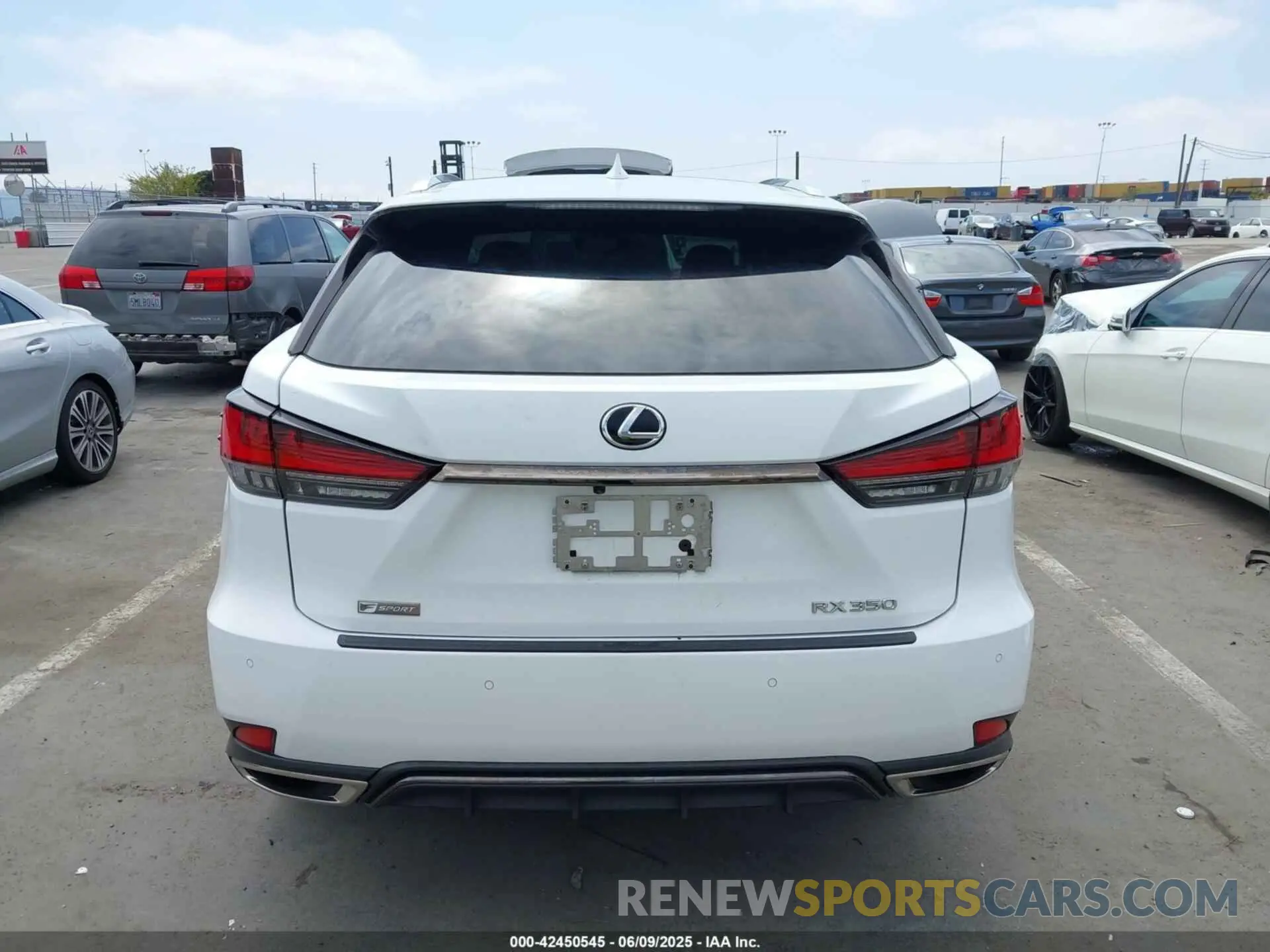 16 Photograph of a damaged car 2T2YZMDA2MC298318 LEXUS RX 350 2021