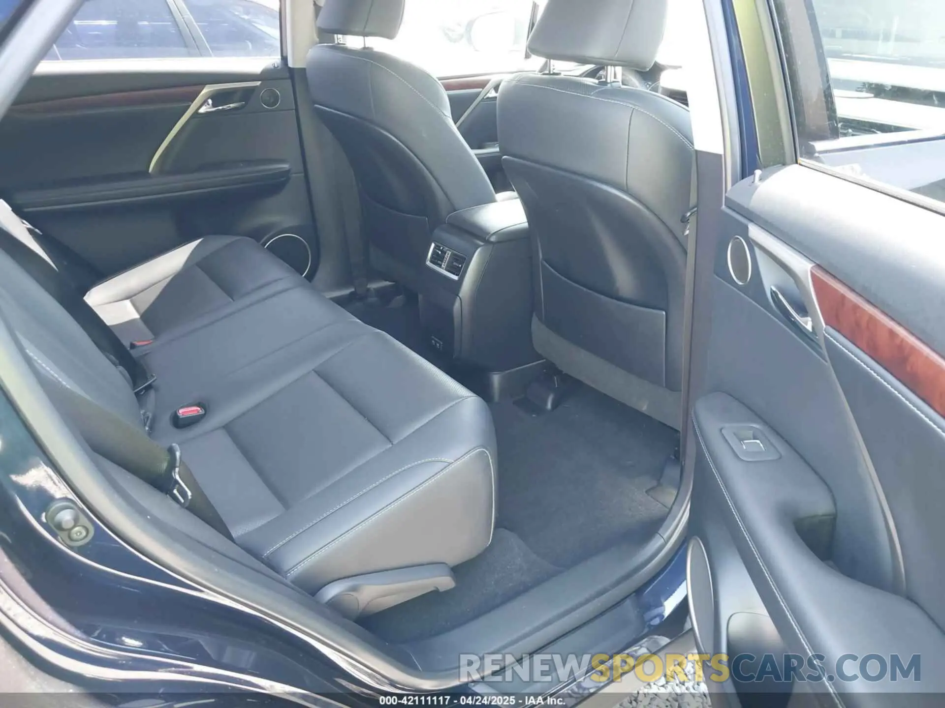 8 Photograph of a damaged car JTJHZMDA6M2053263 LEXUS RX 350 2021