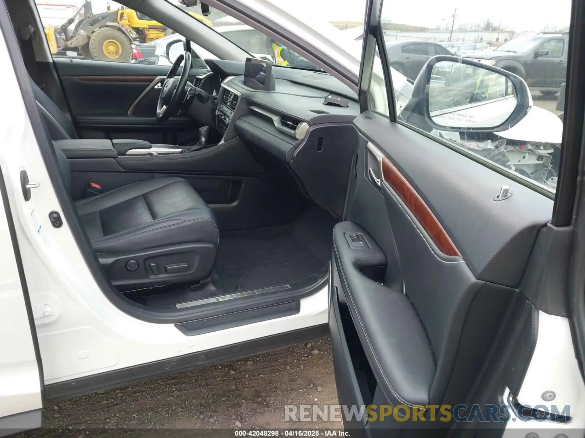 5 Photograph of a damaged car JTJHZMDA7M2051246 LEXUS RX 350 2021