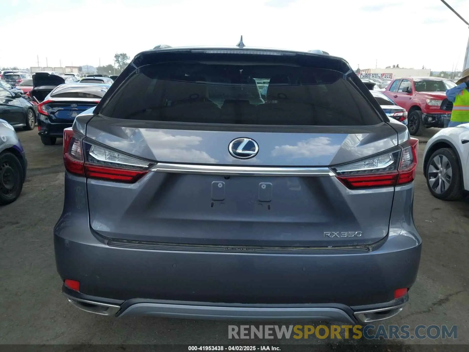 15 Photograph of a damaged car 2T2HZMAA1NC225639 LEXUS RX 350 2022