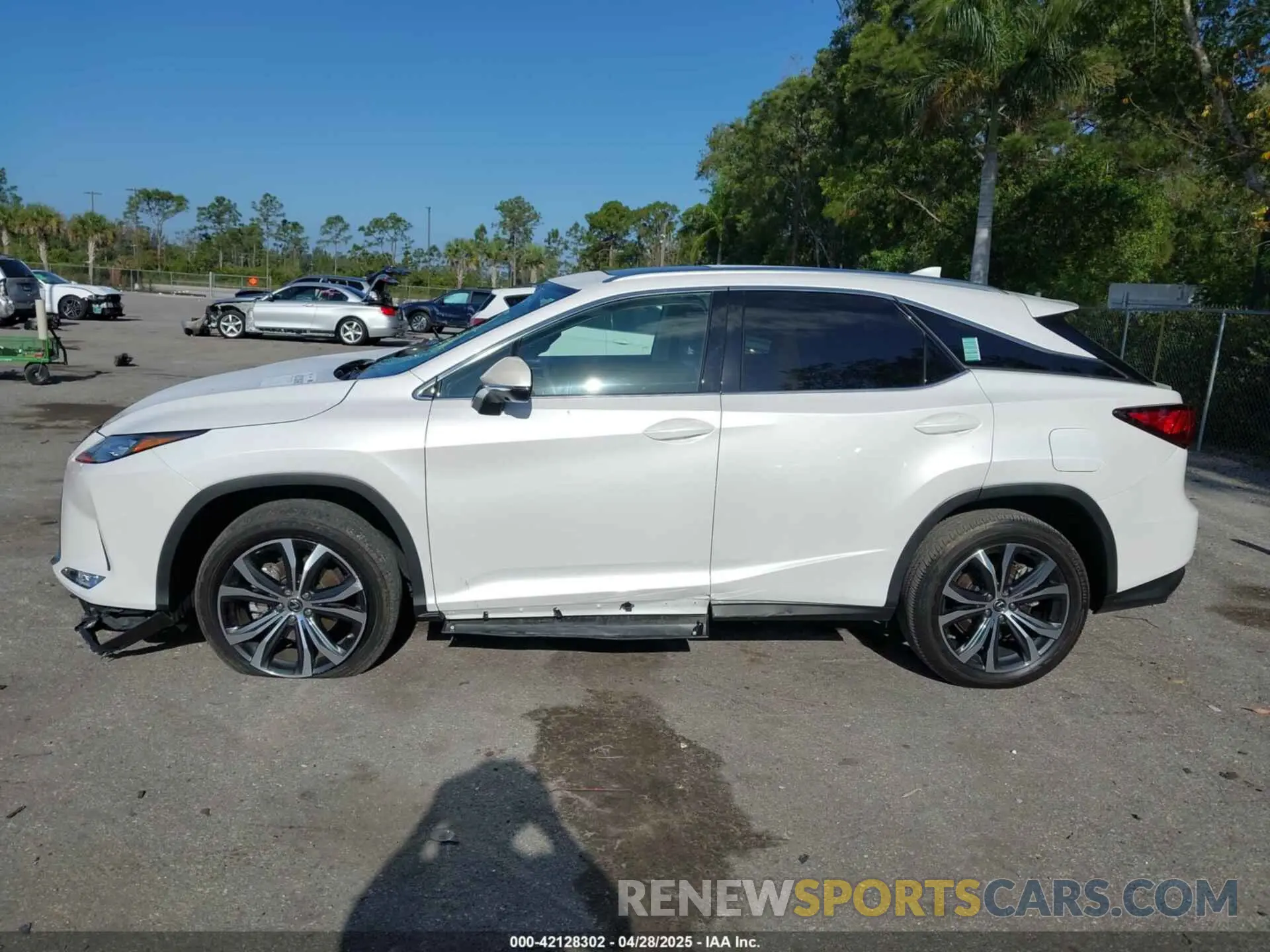 15 Photograph of a damaged car 2T2HZMAA2NC241719 LEXUS RX 350 2022