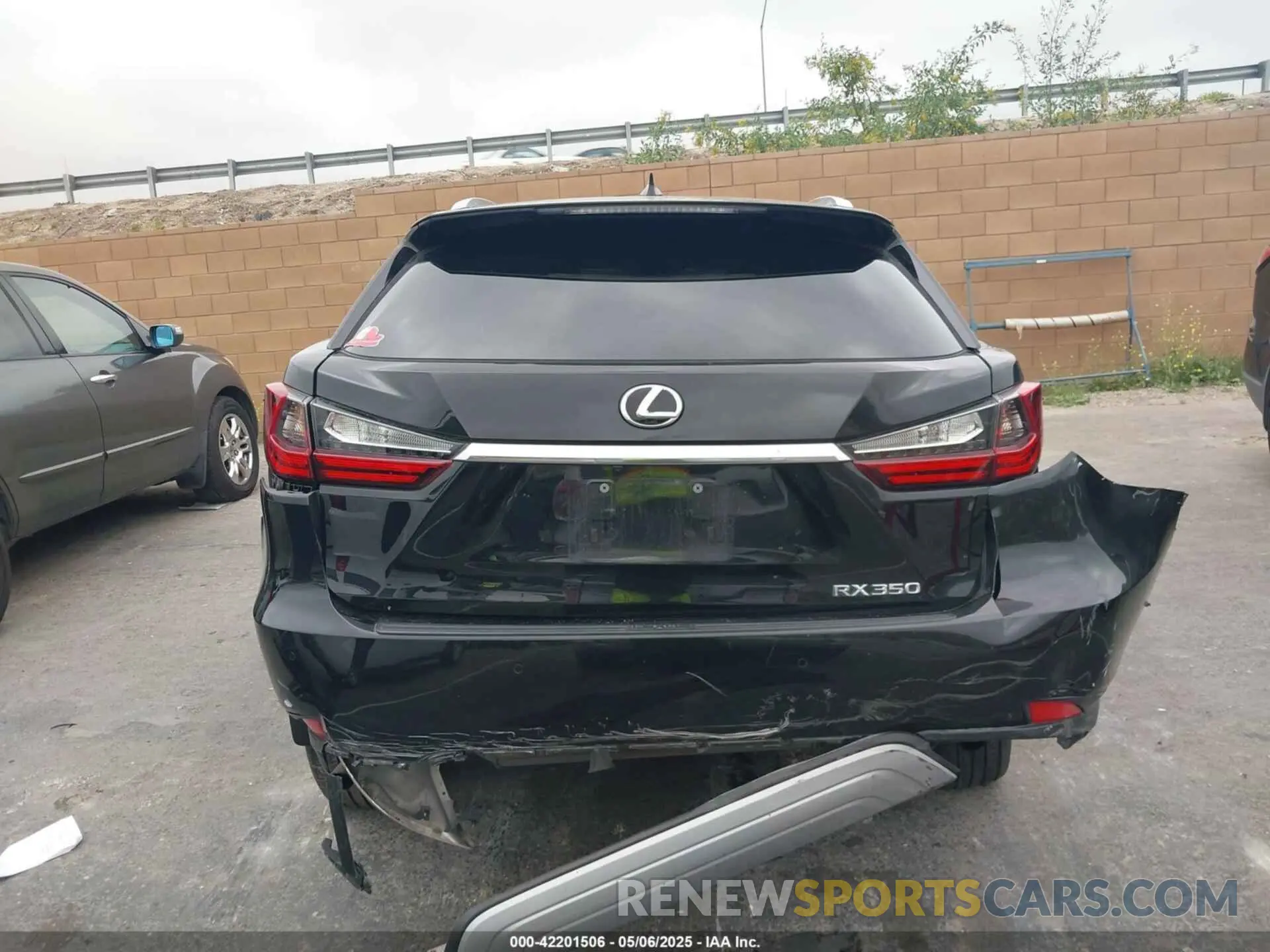 15 Photograph of a damaged car 2T2HZMAA3NC255337 LEXUS RX 350 2022