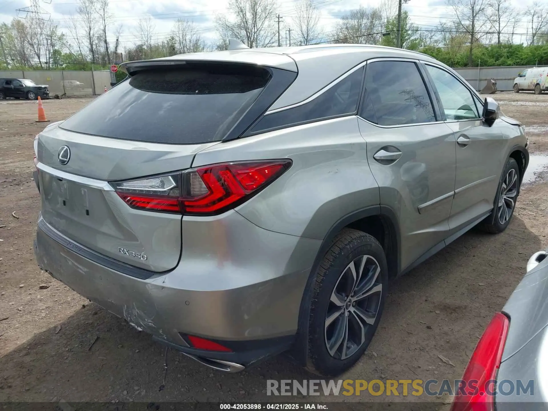 4 Photograph of a damaged car 2T2HZMAA6NC238967 LEXUS RX 350 2022