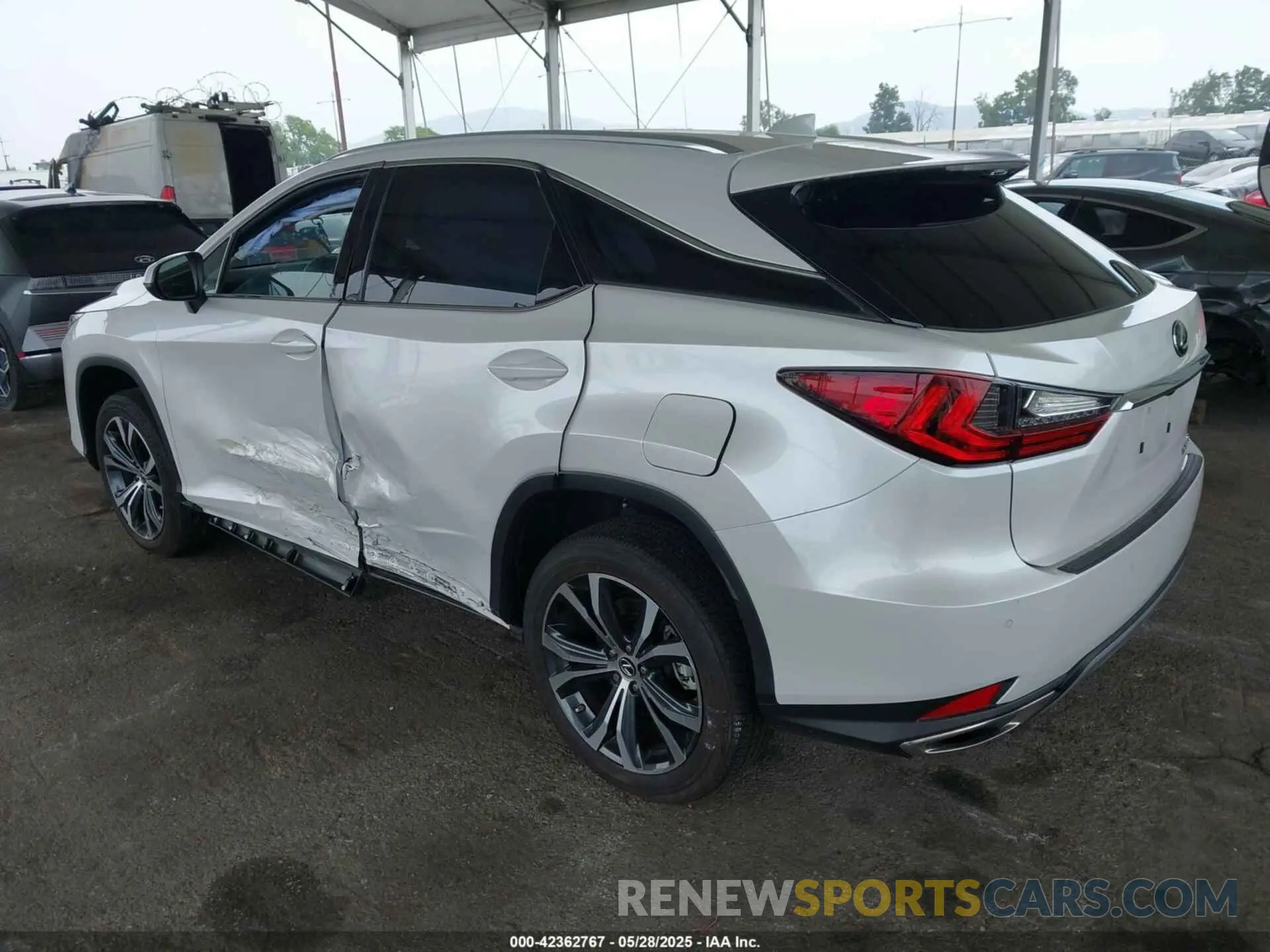 3 Photograph of a damaged car 2T2HZMAA6NC246275 LEXUS RX 350 2022
