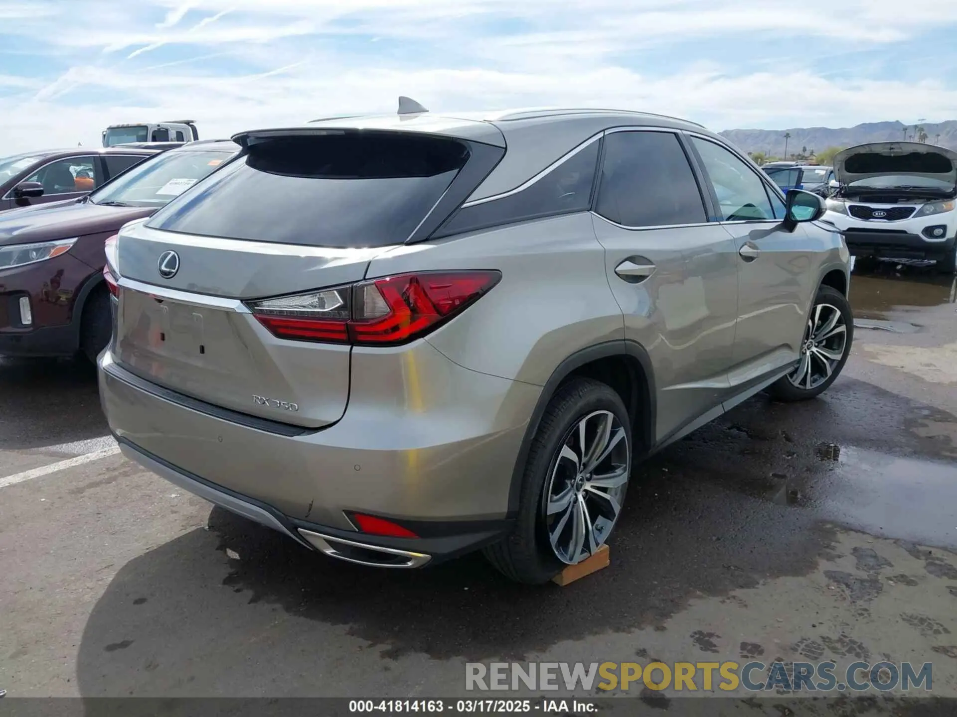 4 Photograph of a damaged car 2T2HZMDA4NC349643 LEXUS RX 350 2022
