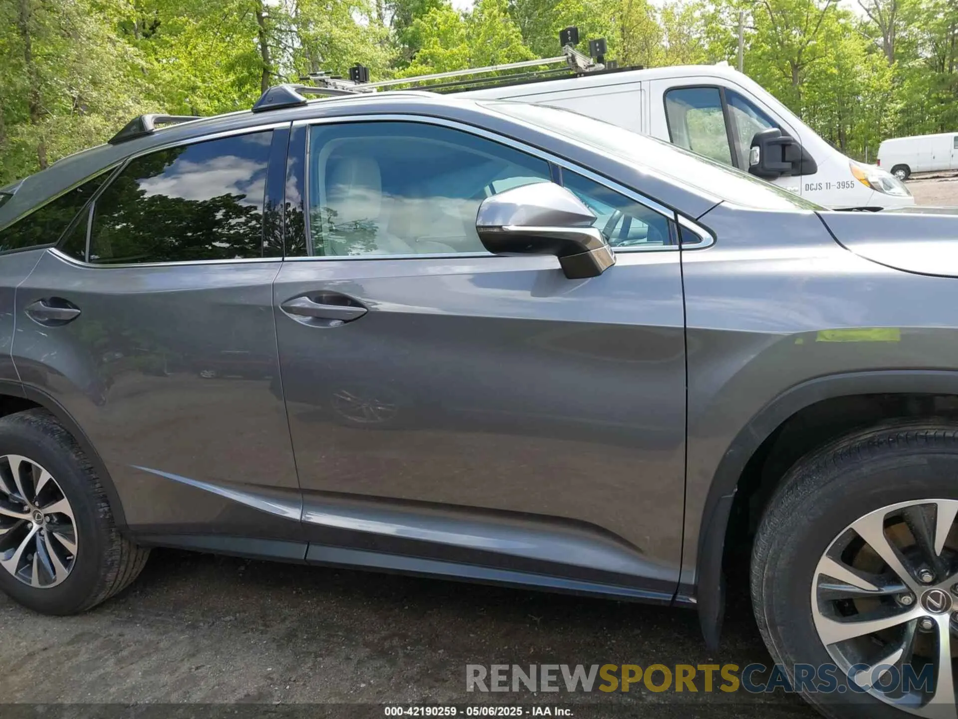 13 Photograph of a damaged car 2T2HZMDA8NC313731 LEXUS RX 350 2022