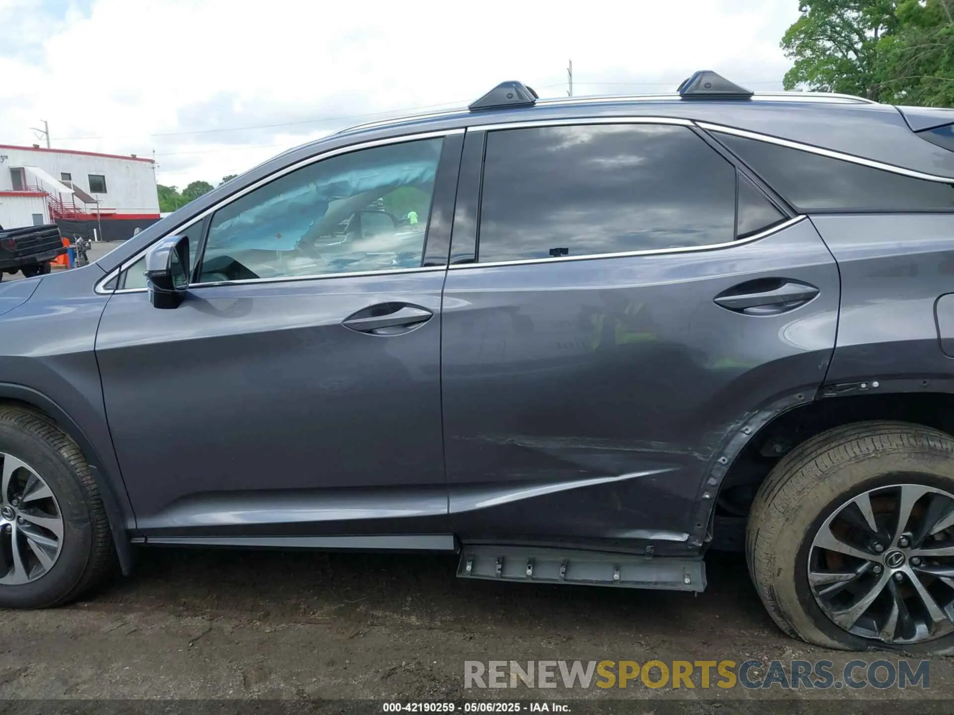 14 Photograph of a damaged car 2T2HZMDA8NC313731 LEXUS RX 350 2022