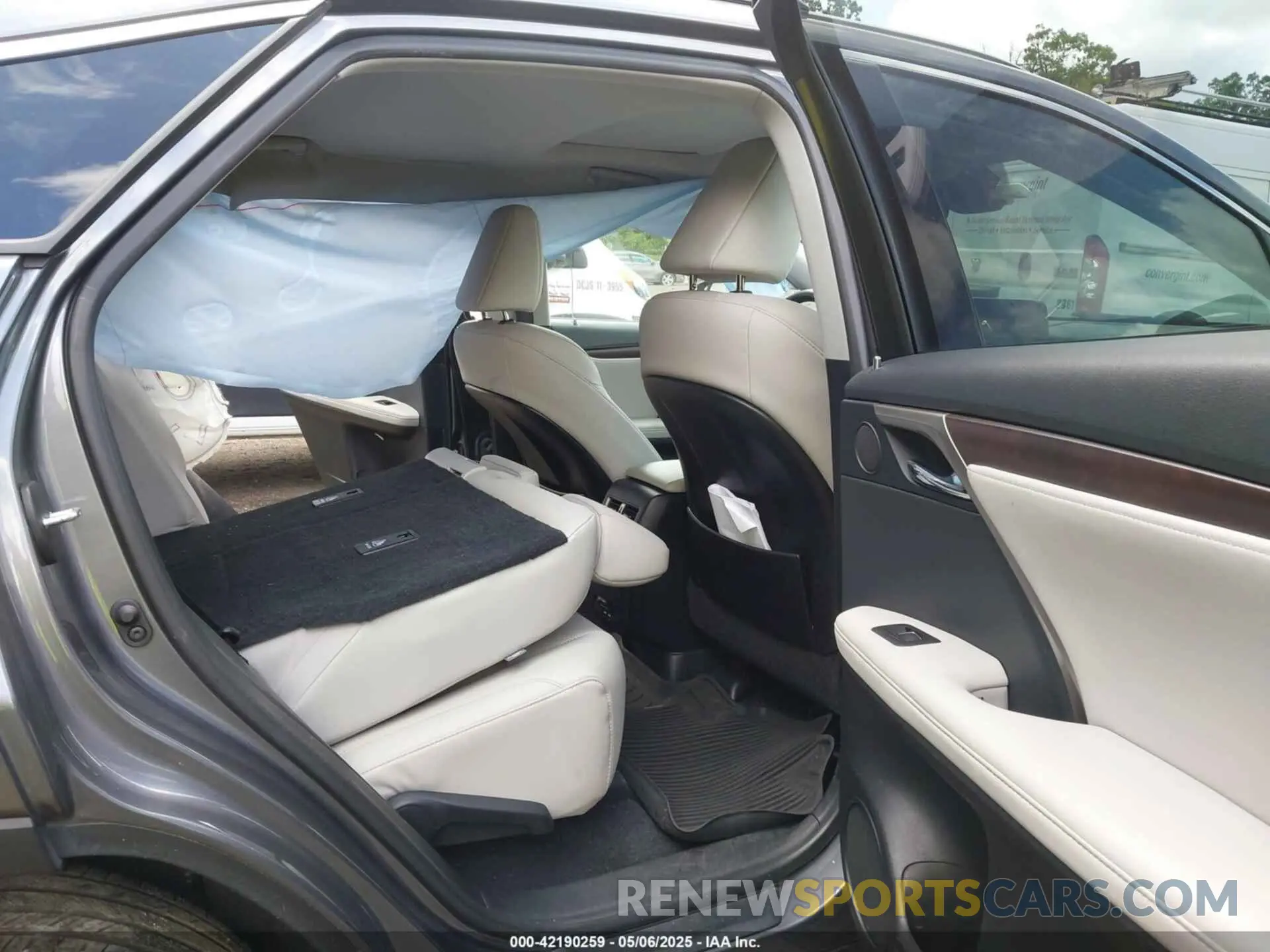 8 Photograph of a damaged car 2T2HZMDA8NC313731 LEXUS RX 350 2022