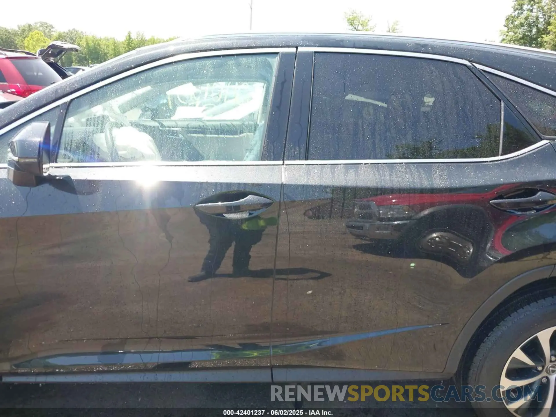 14 Photograph of a damaged car 2T2HZMDA9NC323734 LEXUS RX 350 2022