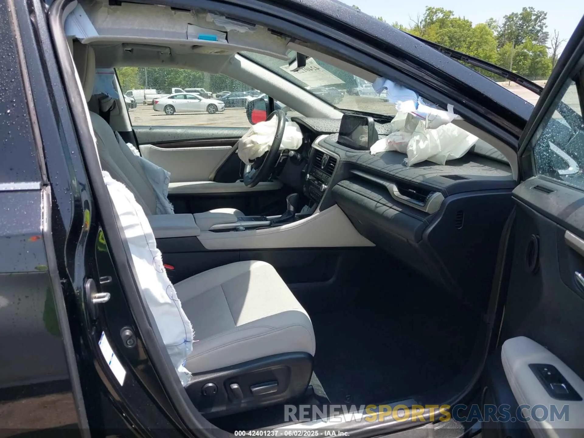 5 Photograph of a damaged car 2T2HZMDA9NC323734 LEXUS RX 350 2022
