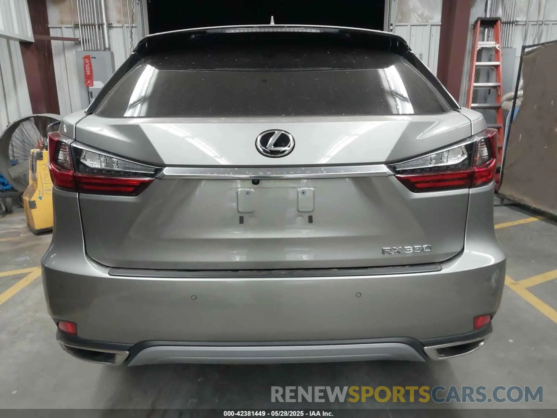 16 Photograph of a damaged car 2T2HZMDA9NC366292 LEXUS RX 350 2022