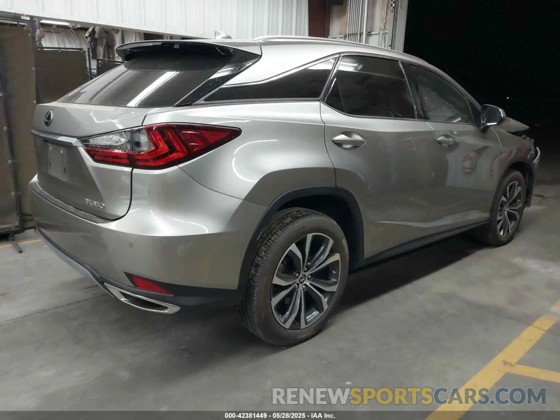 4 Photograph of a damaged car 2T2HZMDA9NC366292 LEXUS RX 350 2022