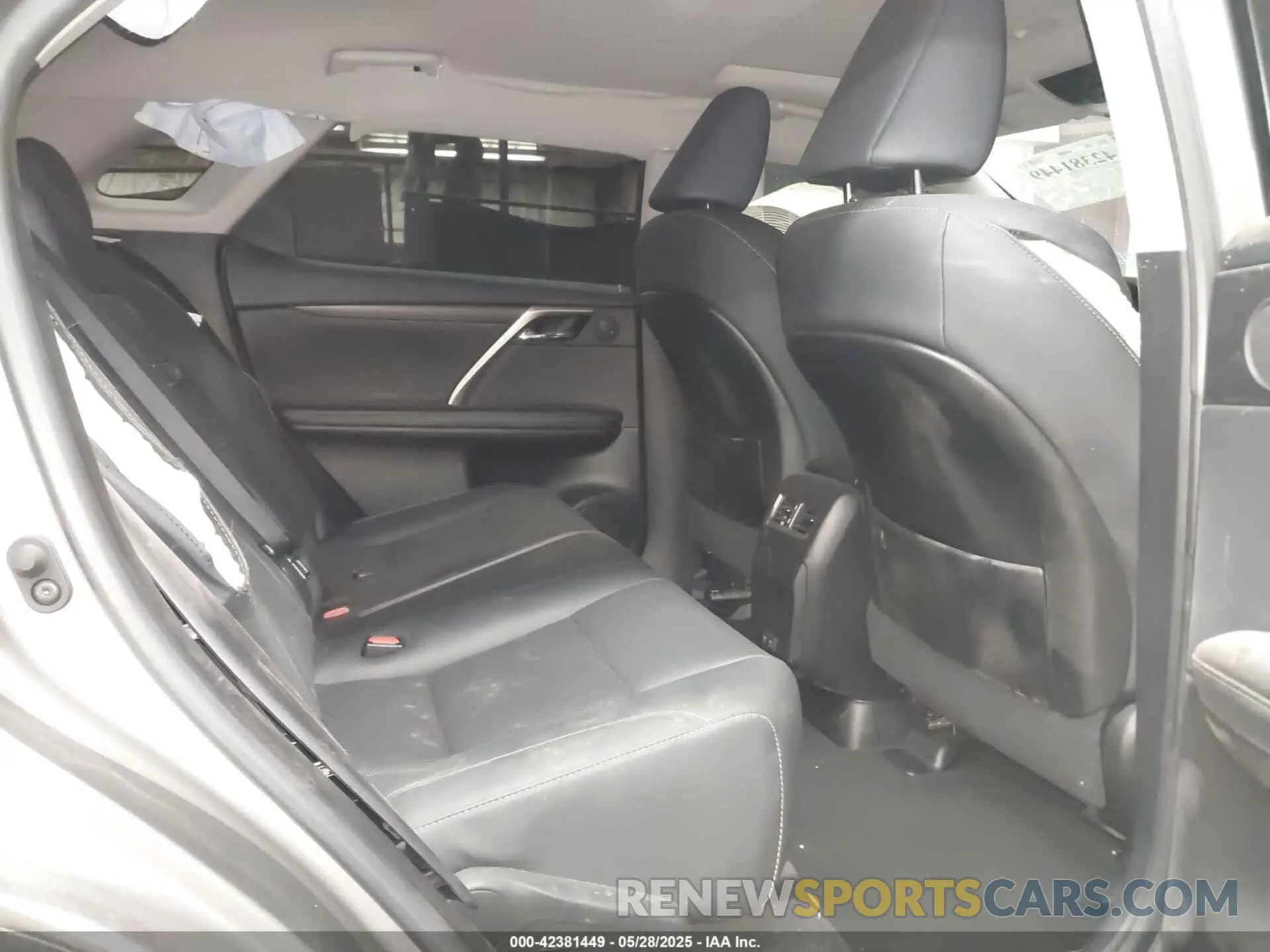 8 Photograph of a damaged car 2T2HZMDA9NC366292 LEXUS RX 350 2022